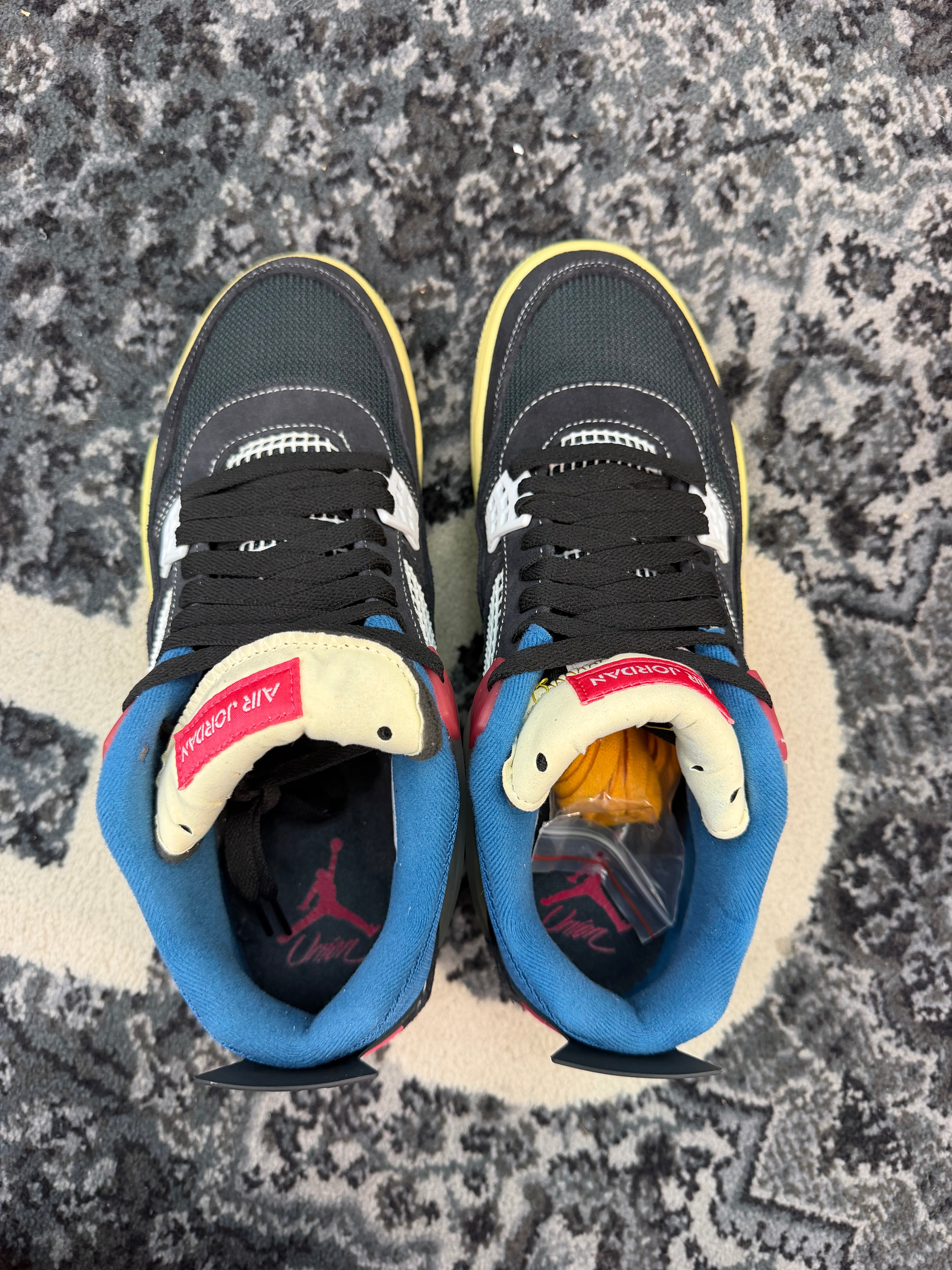 Jordan 4 x Union “Off Noir”
