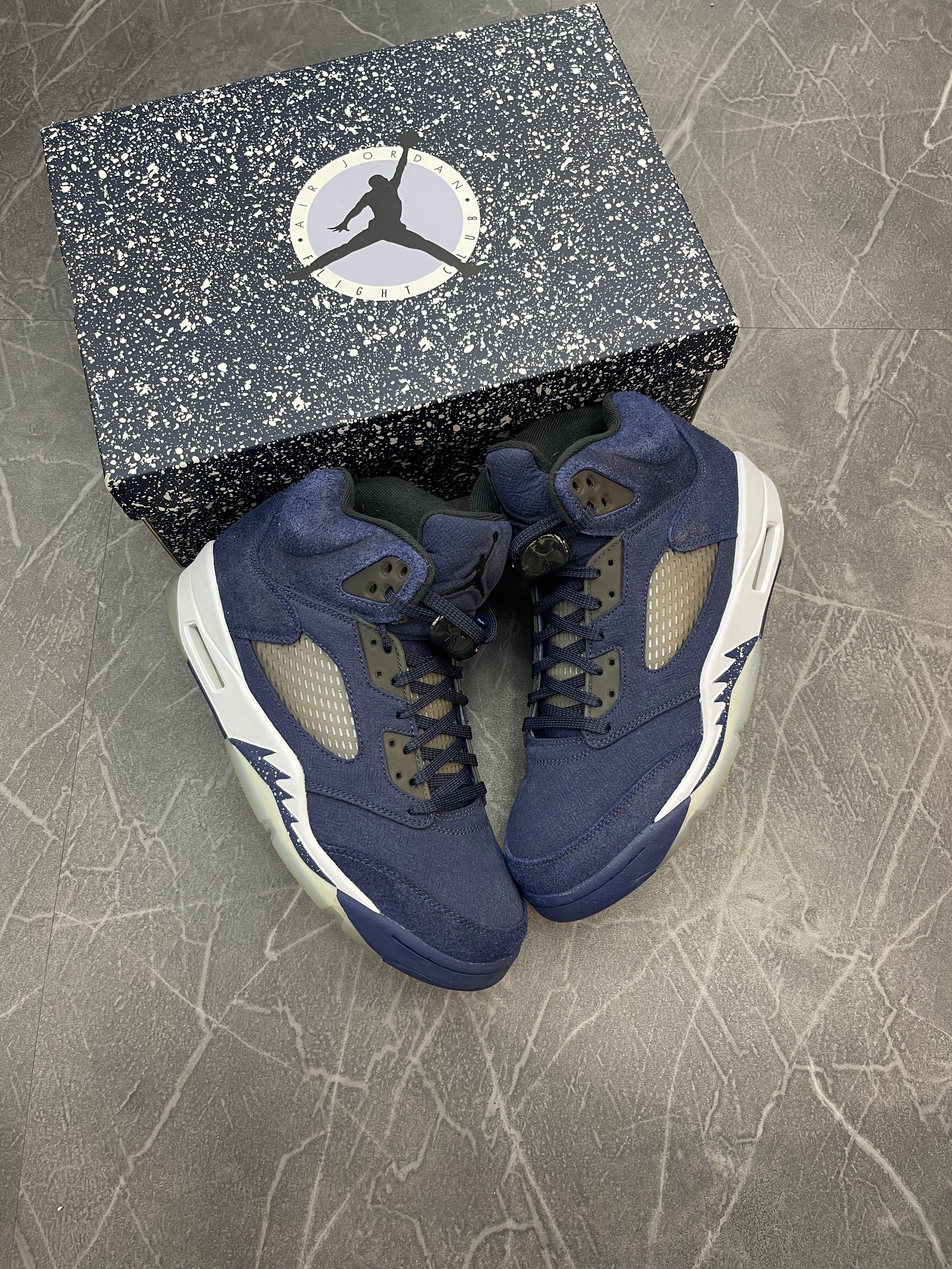 Jordan 5 “Midnight Navy”