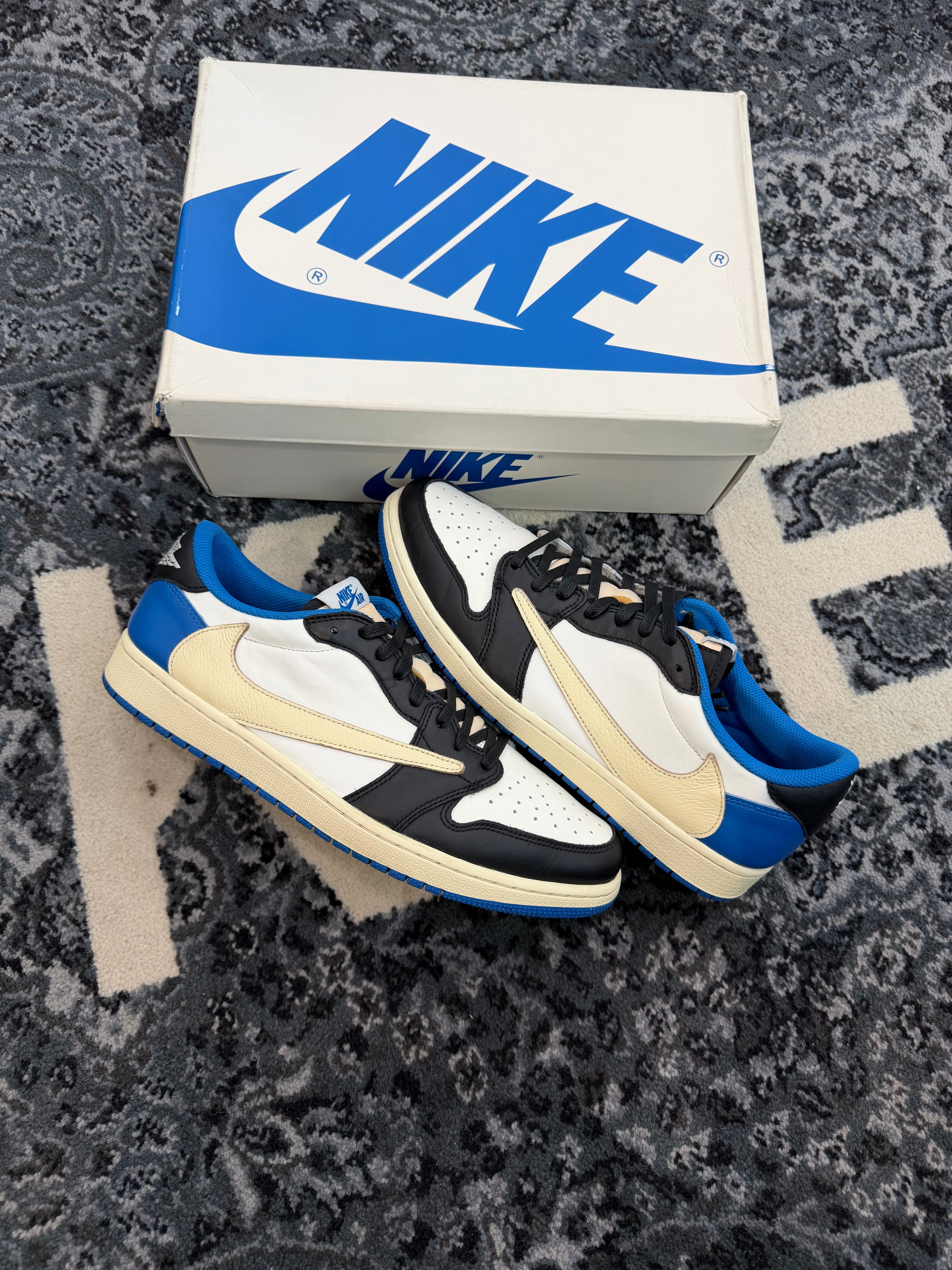 Jordan 1 Low x Travis Scott “Fragment”