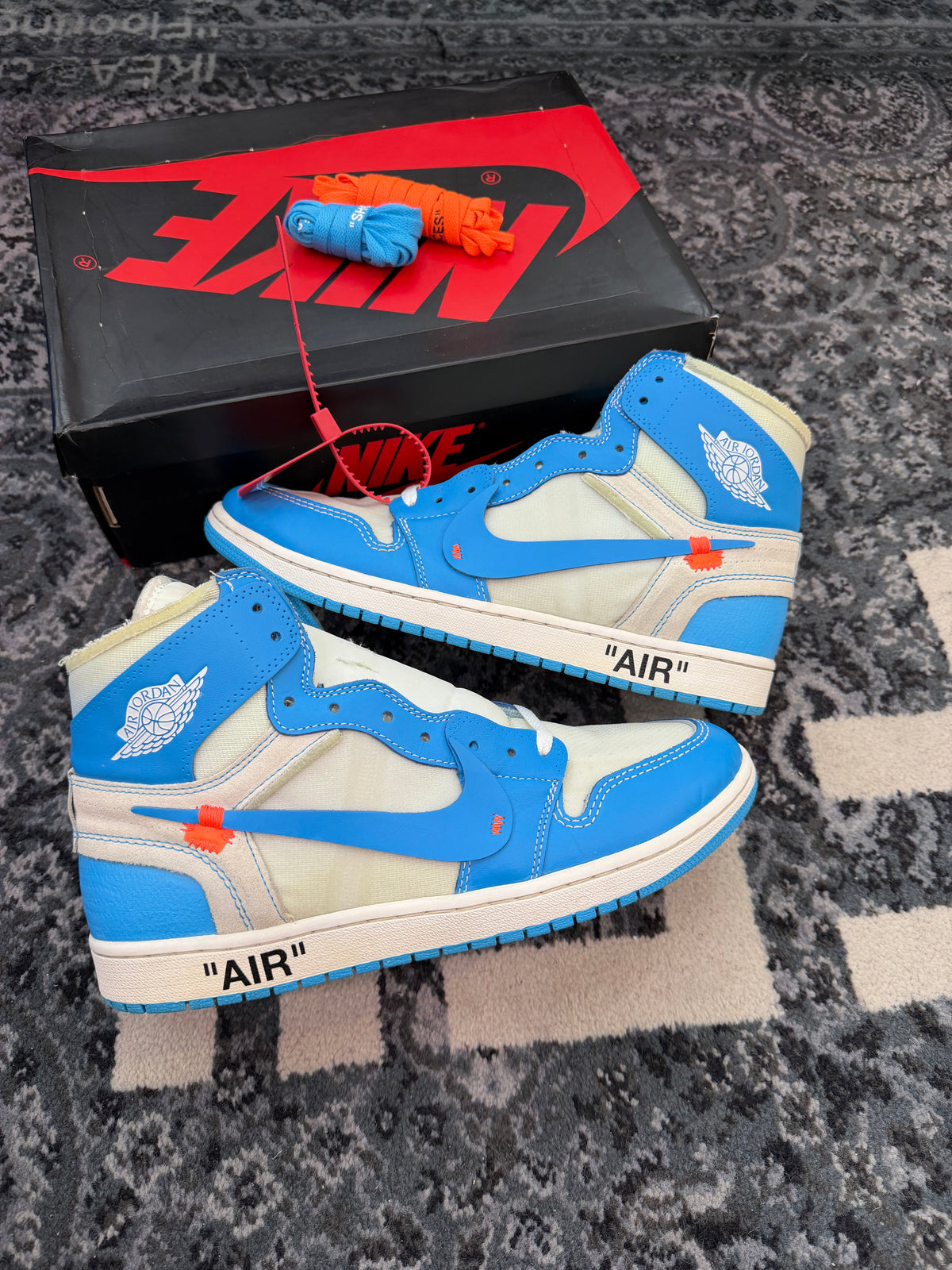 Jordan 1 High x Off White “University Blue”