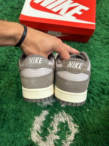 Nike Dunk Low SE “Platinum Violet Cave Stone”