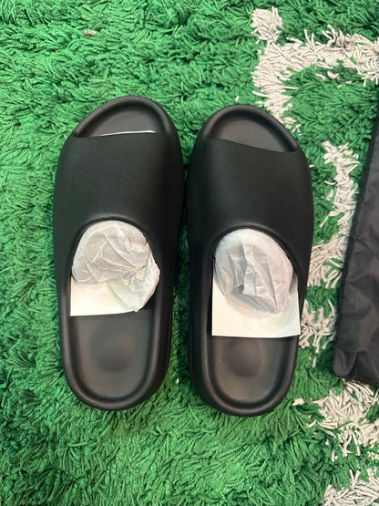 Yeezy Slide “Onyx” YS-01