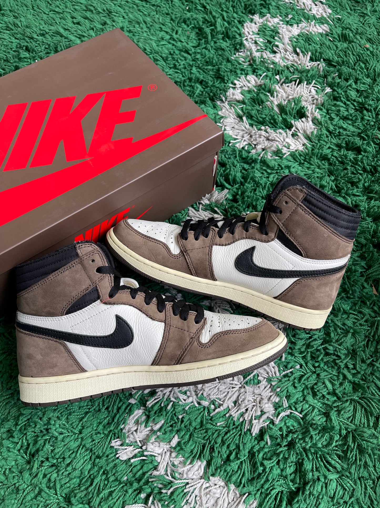 Jordan 1 High x Travis Scott “Mocha”