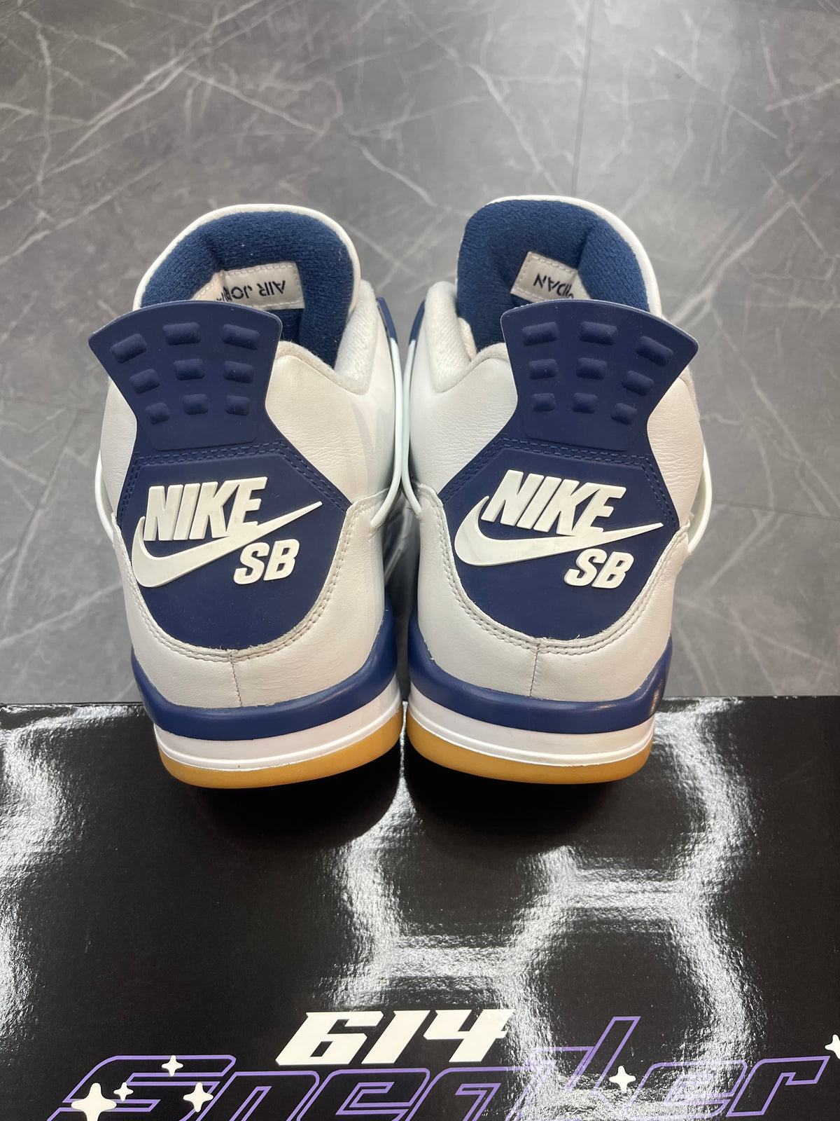 Jordan 4 SB “Navy”