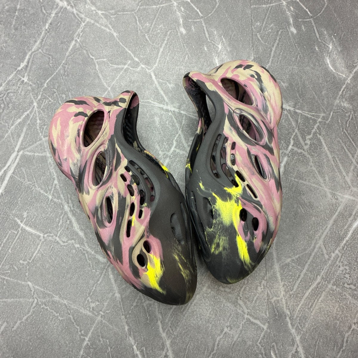 adidas Yeezy Foam RNR MX Carbon - Image 1
