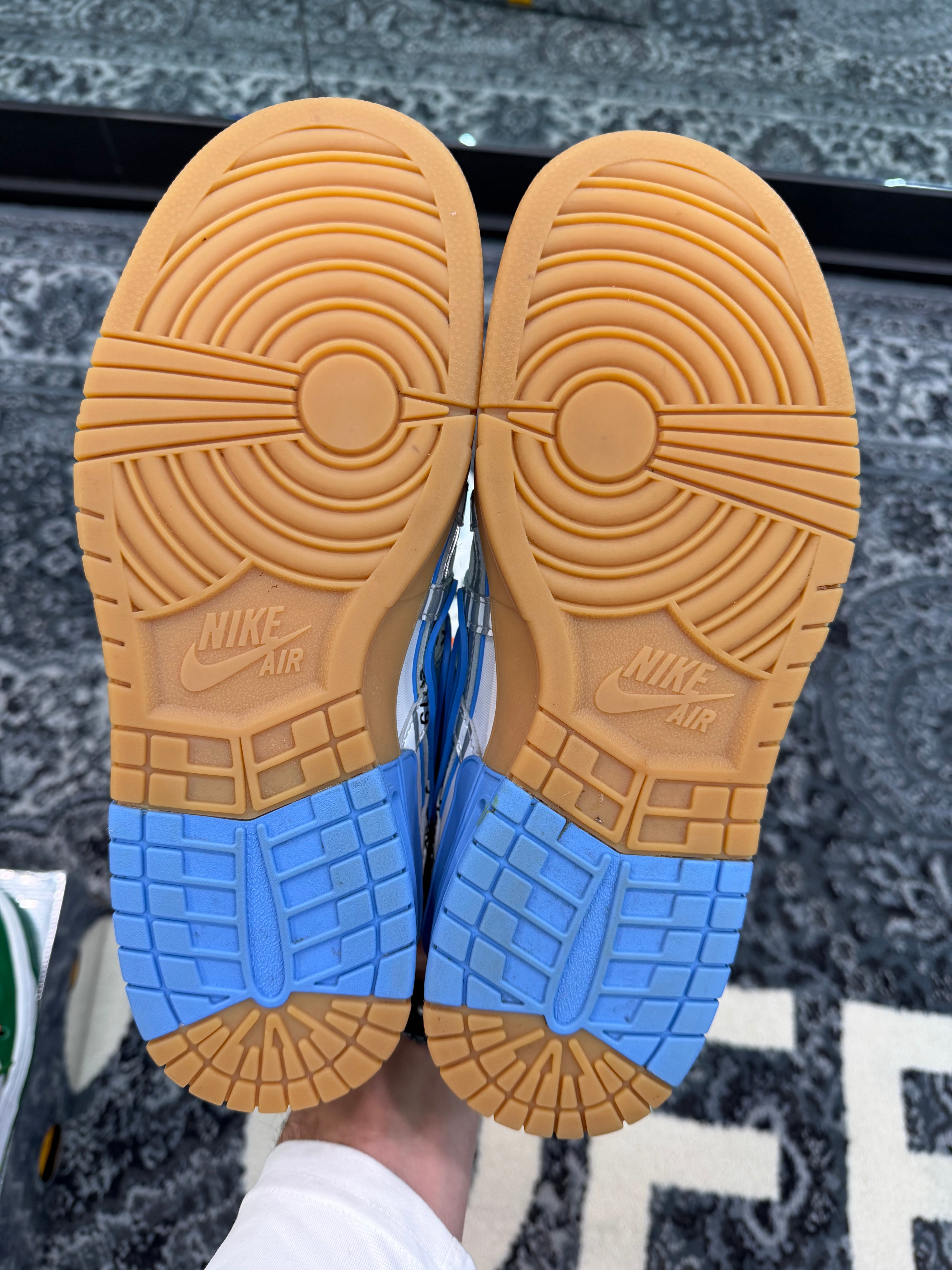 Nike Rubber Dunk Low x Off White “UNC”