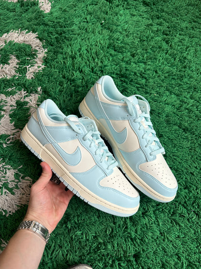 Nike Dunk Low “Glacier Blue”