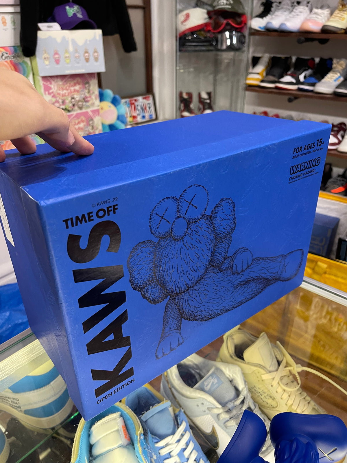 Kaws Time Off Vinyl Figure “Blue” (Size 8) - Image 4