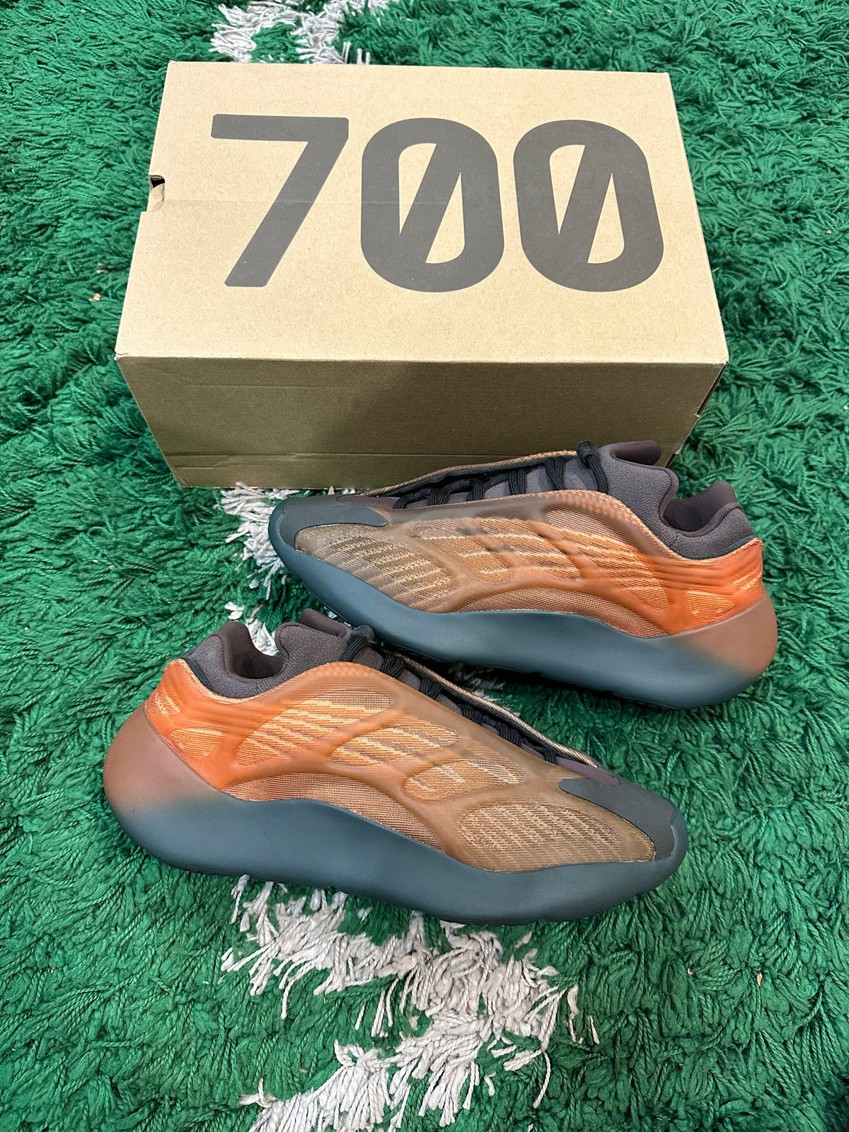adidas Yeezy 700 V3 “Copper Fade” (Size 9) (Lightly Worn) - Image 2