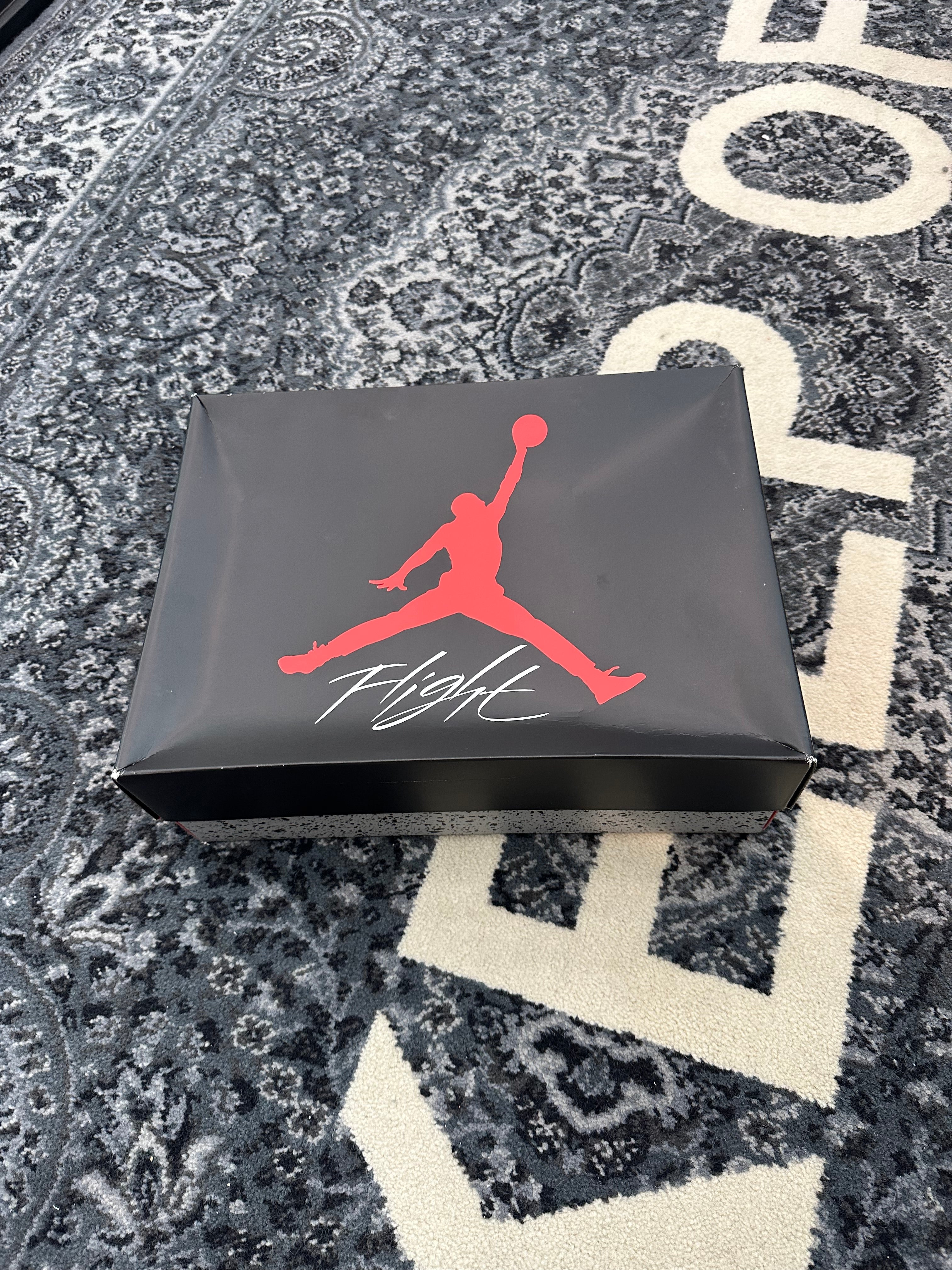 Jordan 4 “White Cement”