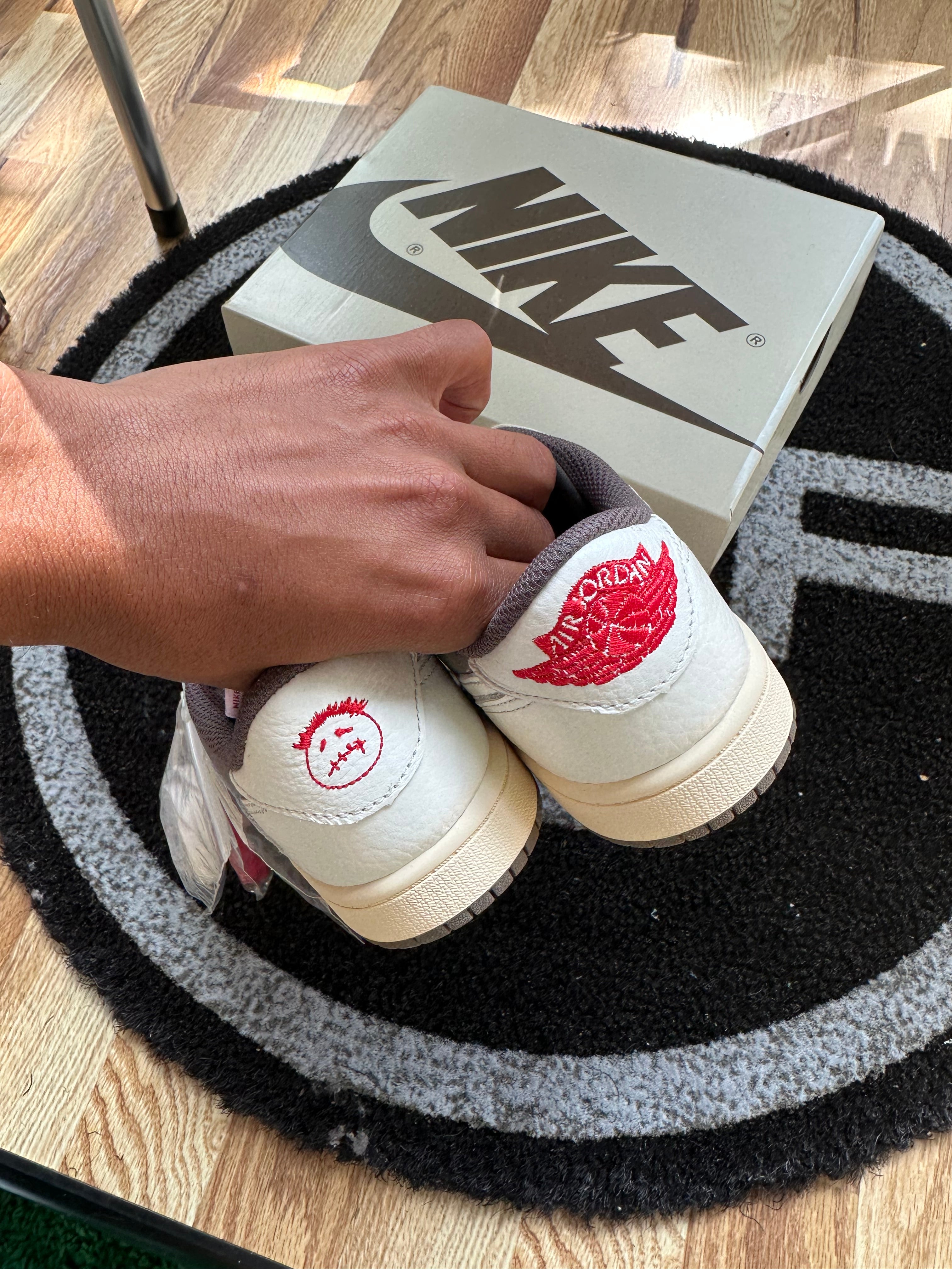 Travis Scott Jordan 1 Low “Reverse Mocha”