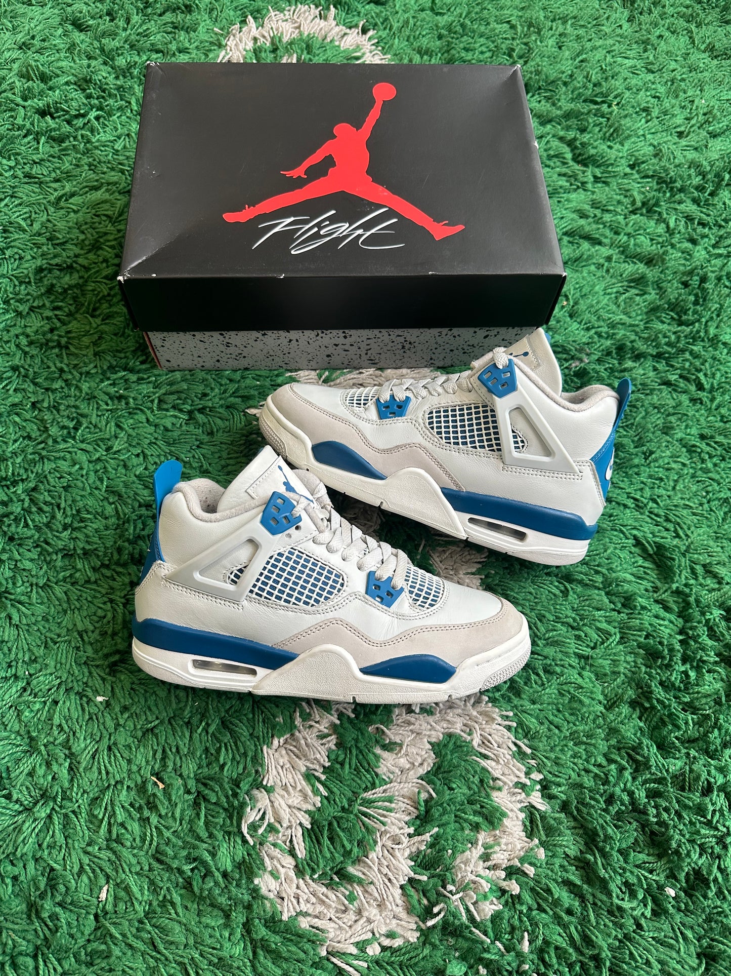 Jordan 4 “Military Blue”