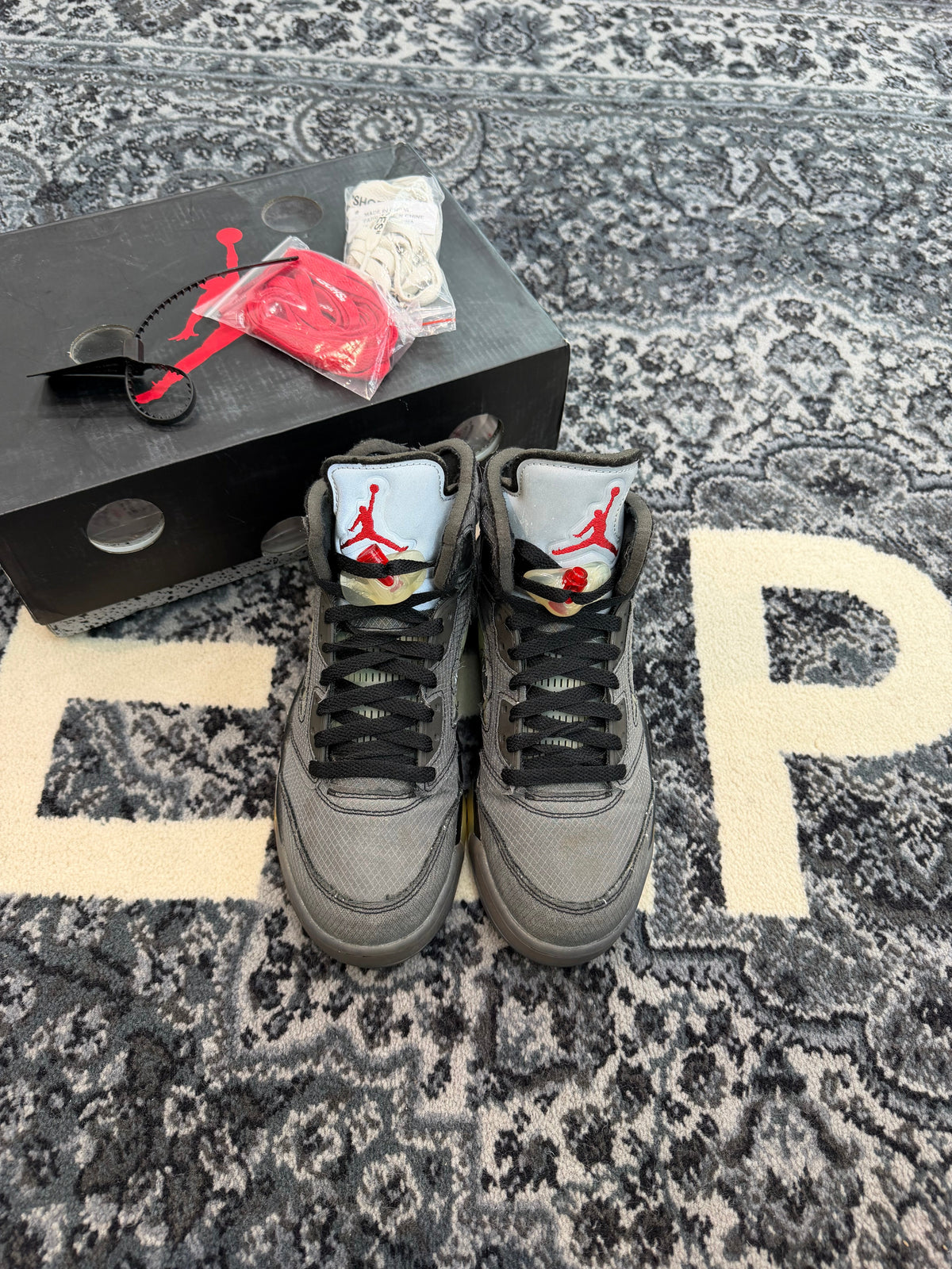Jordan 5 x Off-White “Muslin” (Size 8) (Lightly Worn) - Image 2
