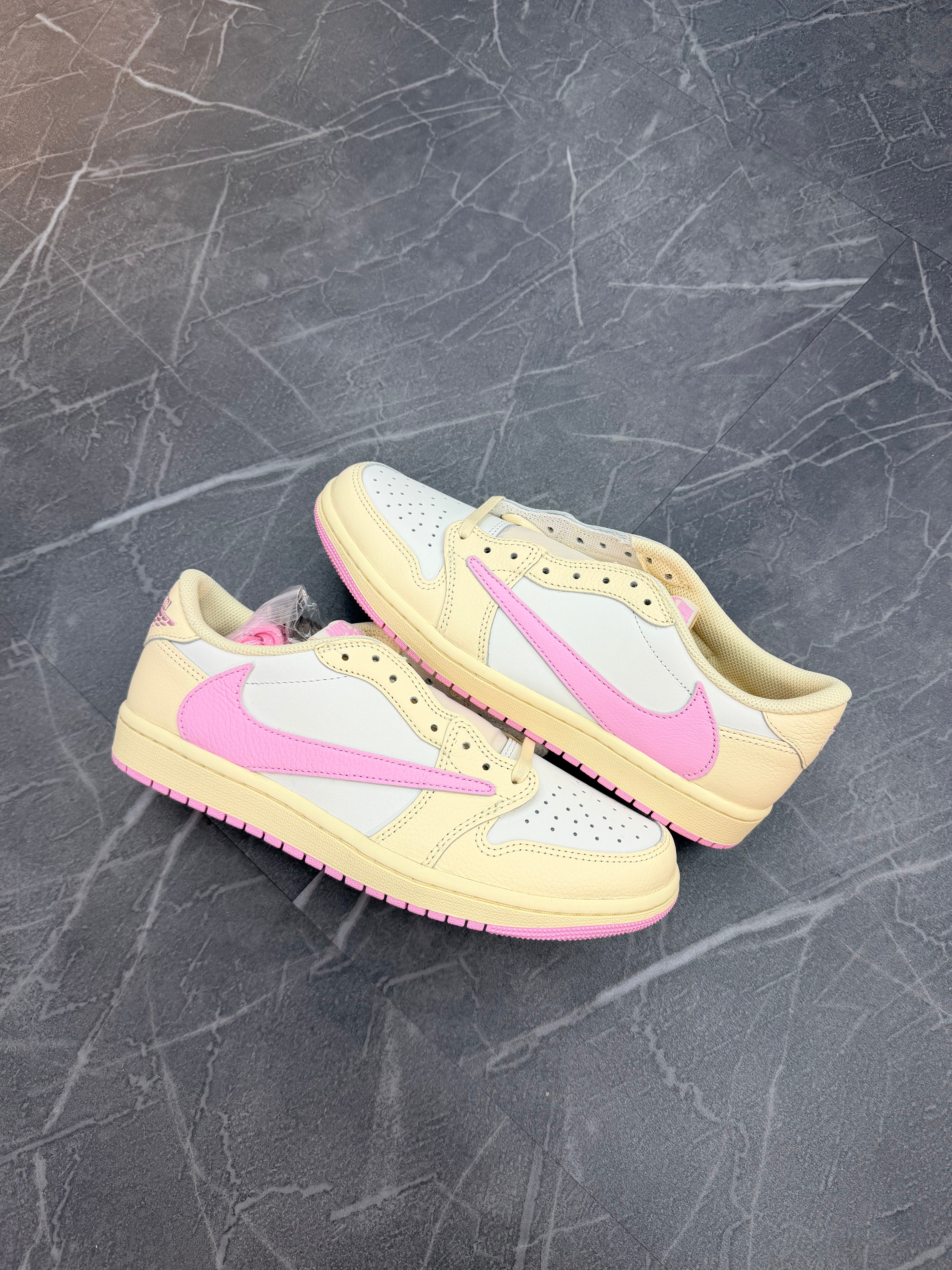 Travis Scott Jordan 1 Low “Shy Pink”