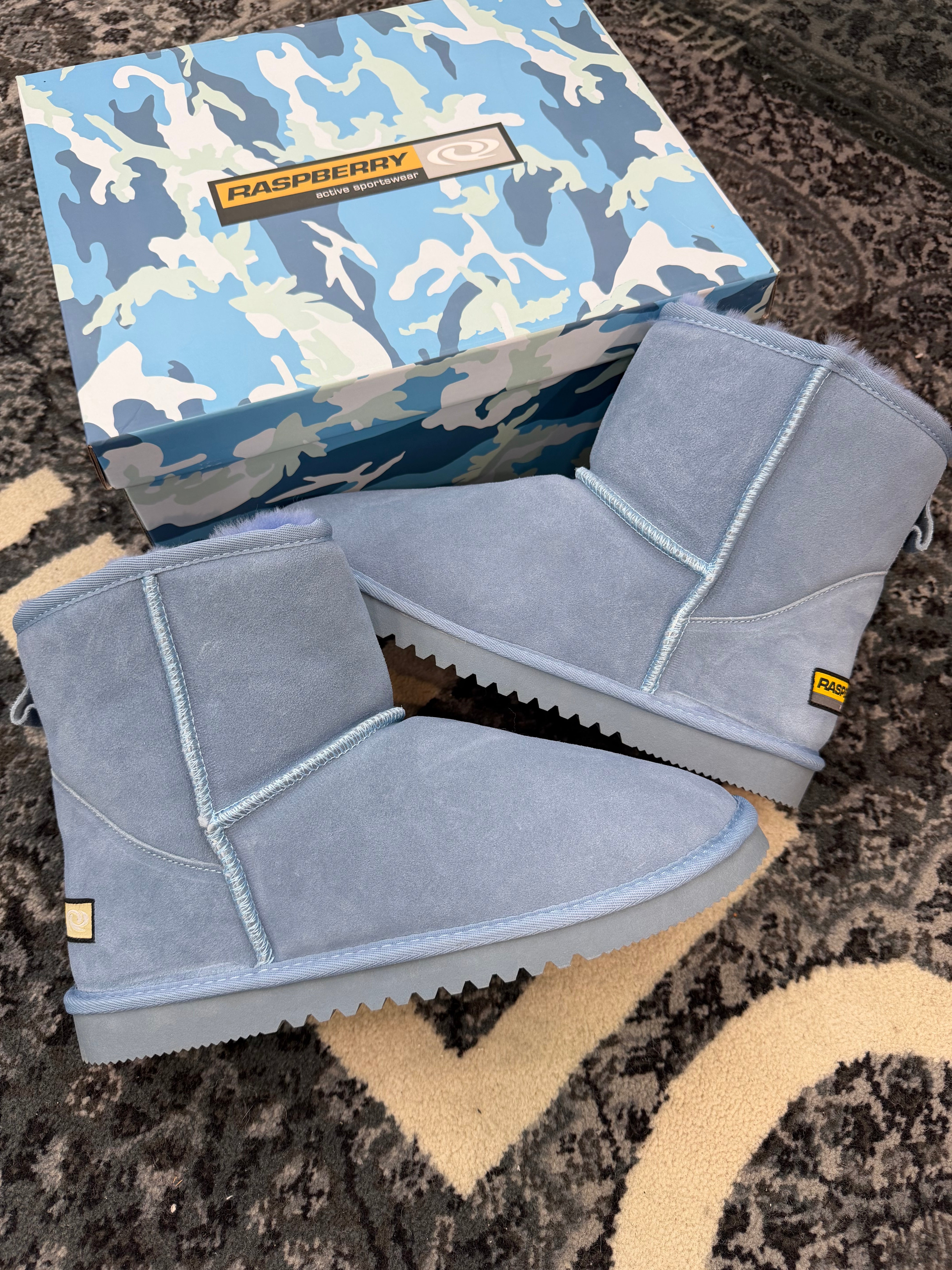 GV Gallery Raspberry Hills Boot “Ice Blue”