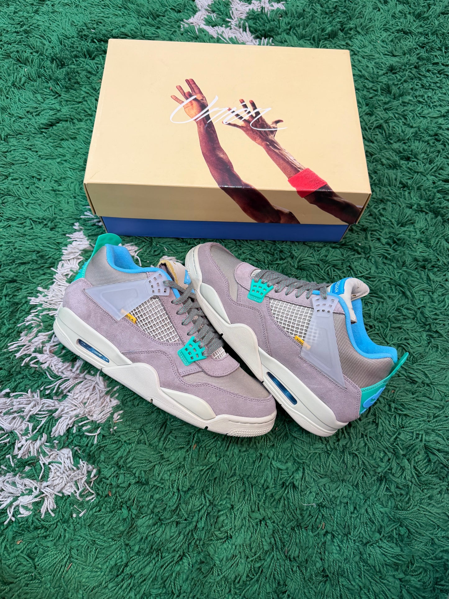 Jordan 4 x Union “Taupe Haze”