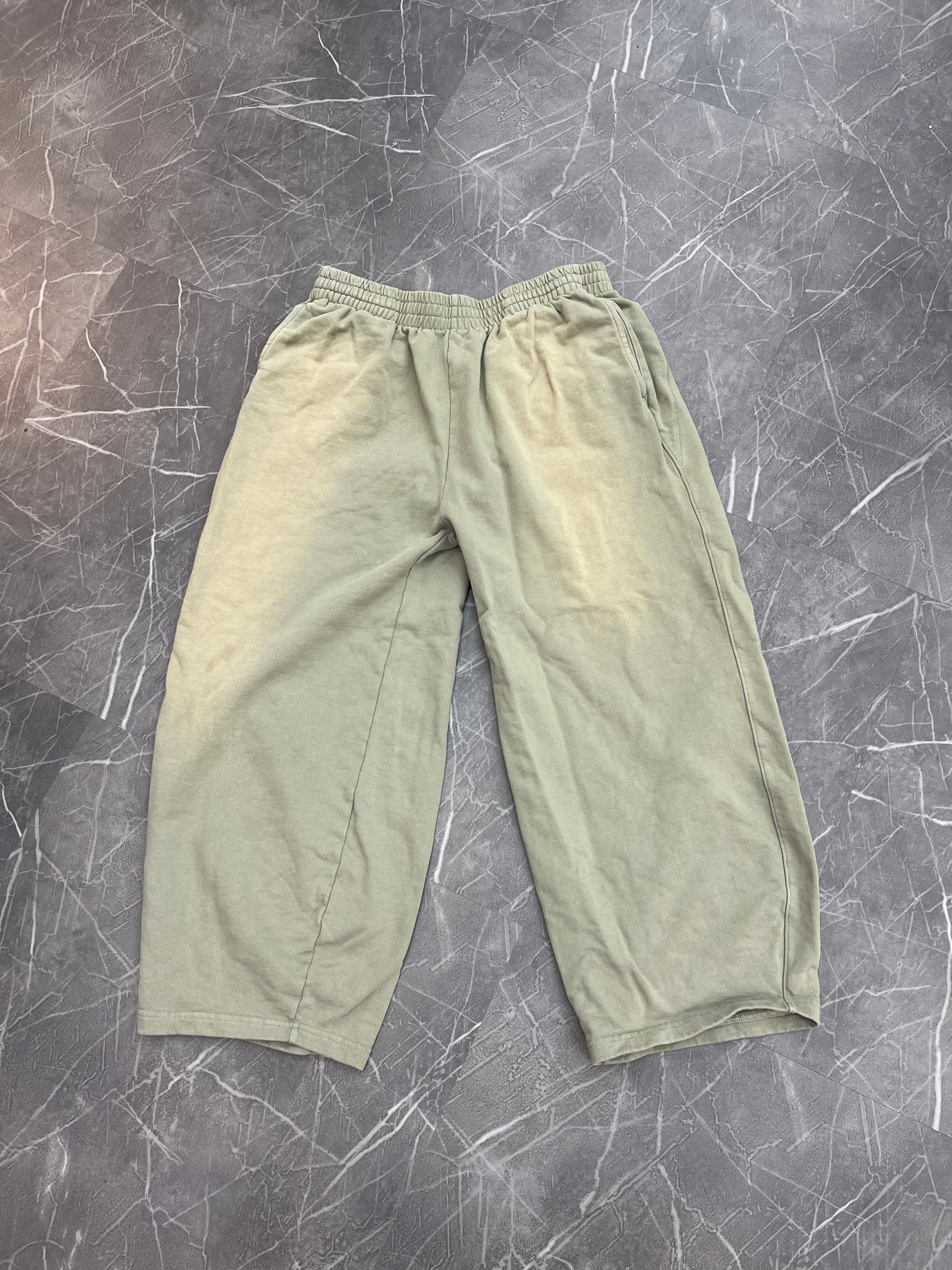 GV Gallery Raspberry Hills Green Fade Sweatpants