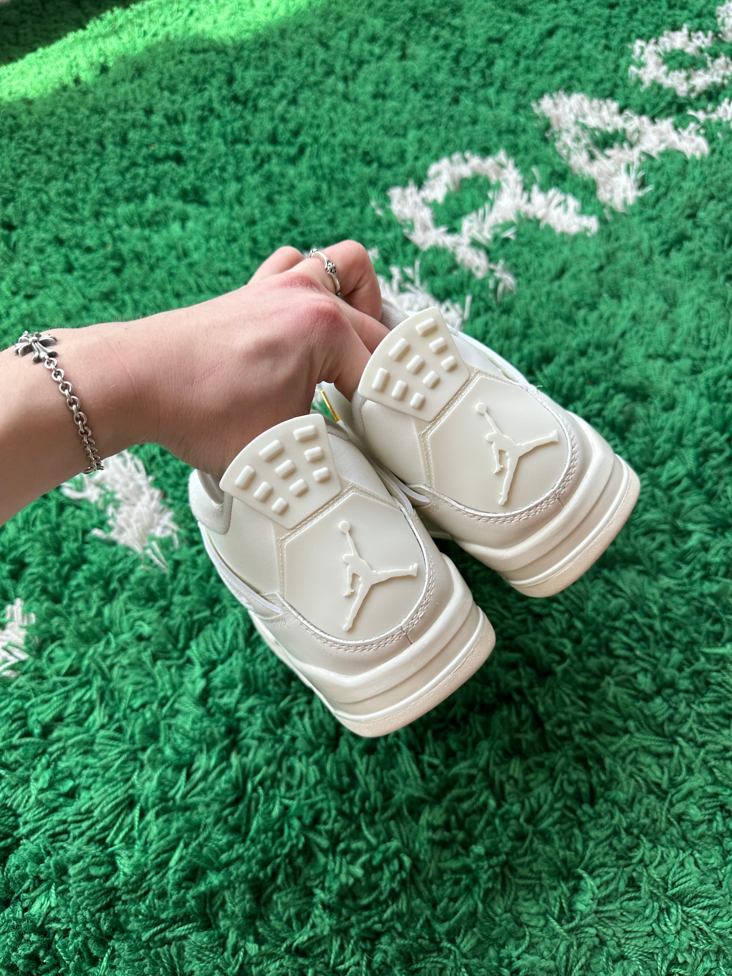 Jordan 4 “Metallic Gold”