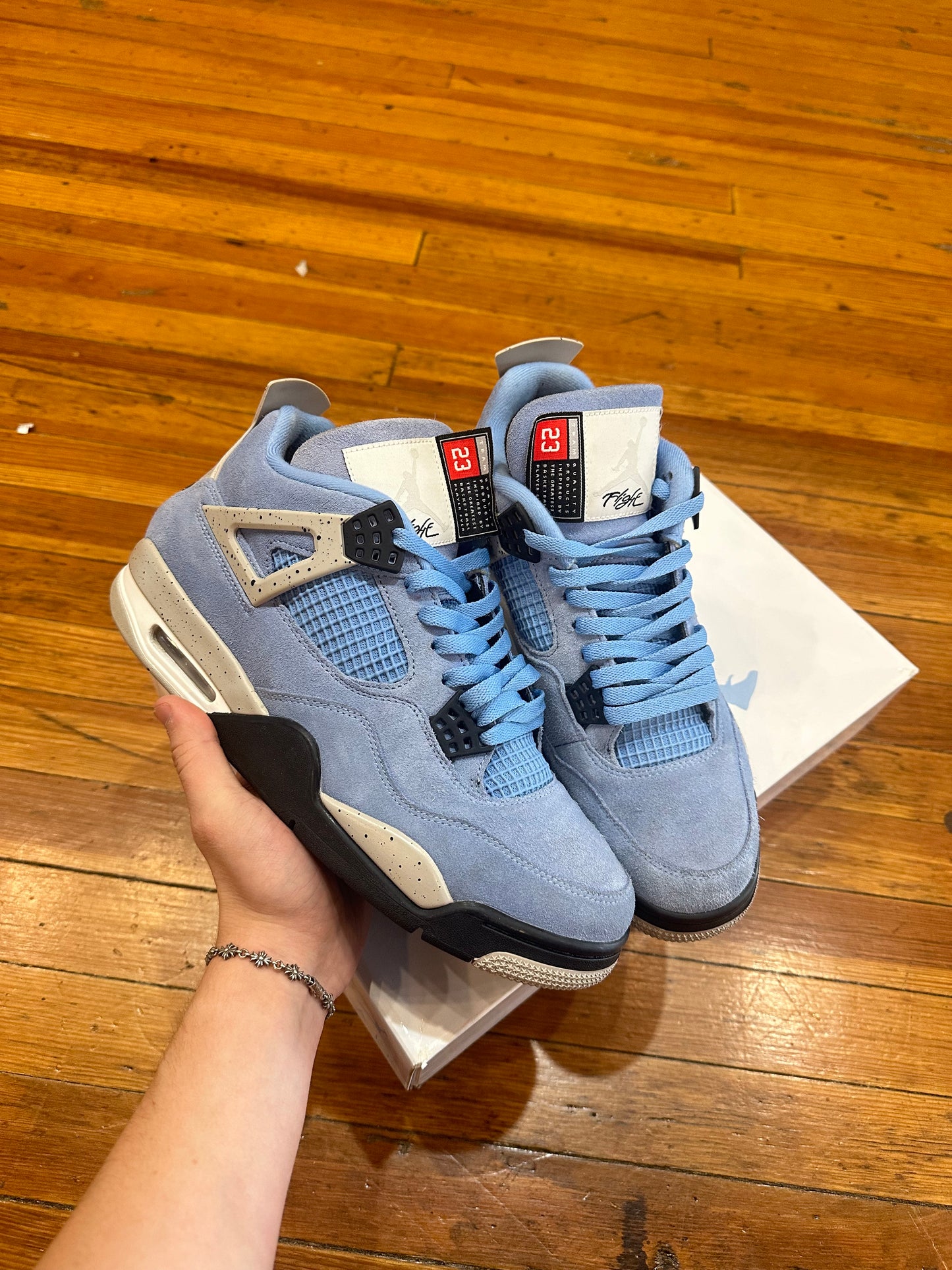 Jordan 4 “University Blue”