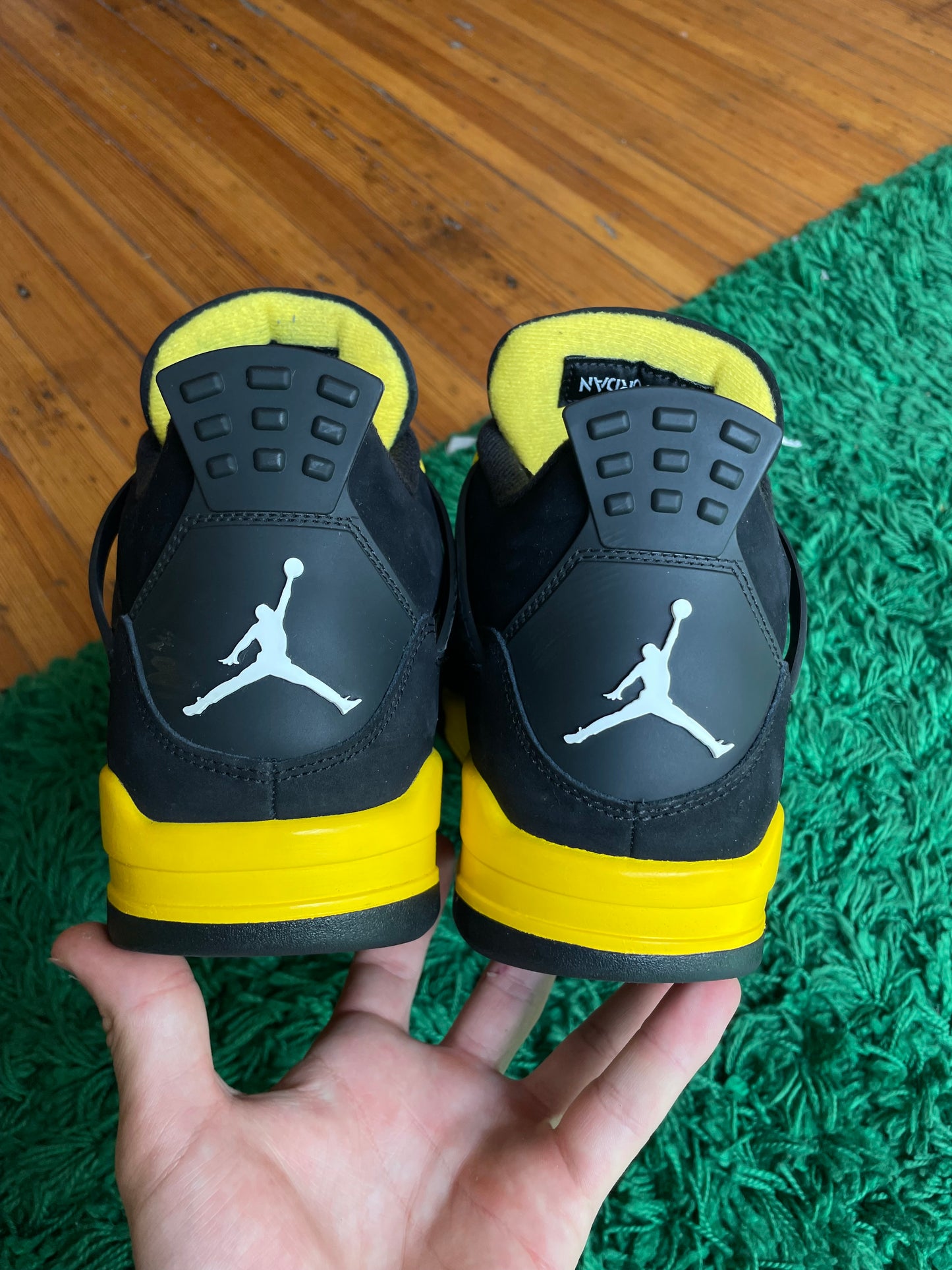 Jordan 4 “Thunder”