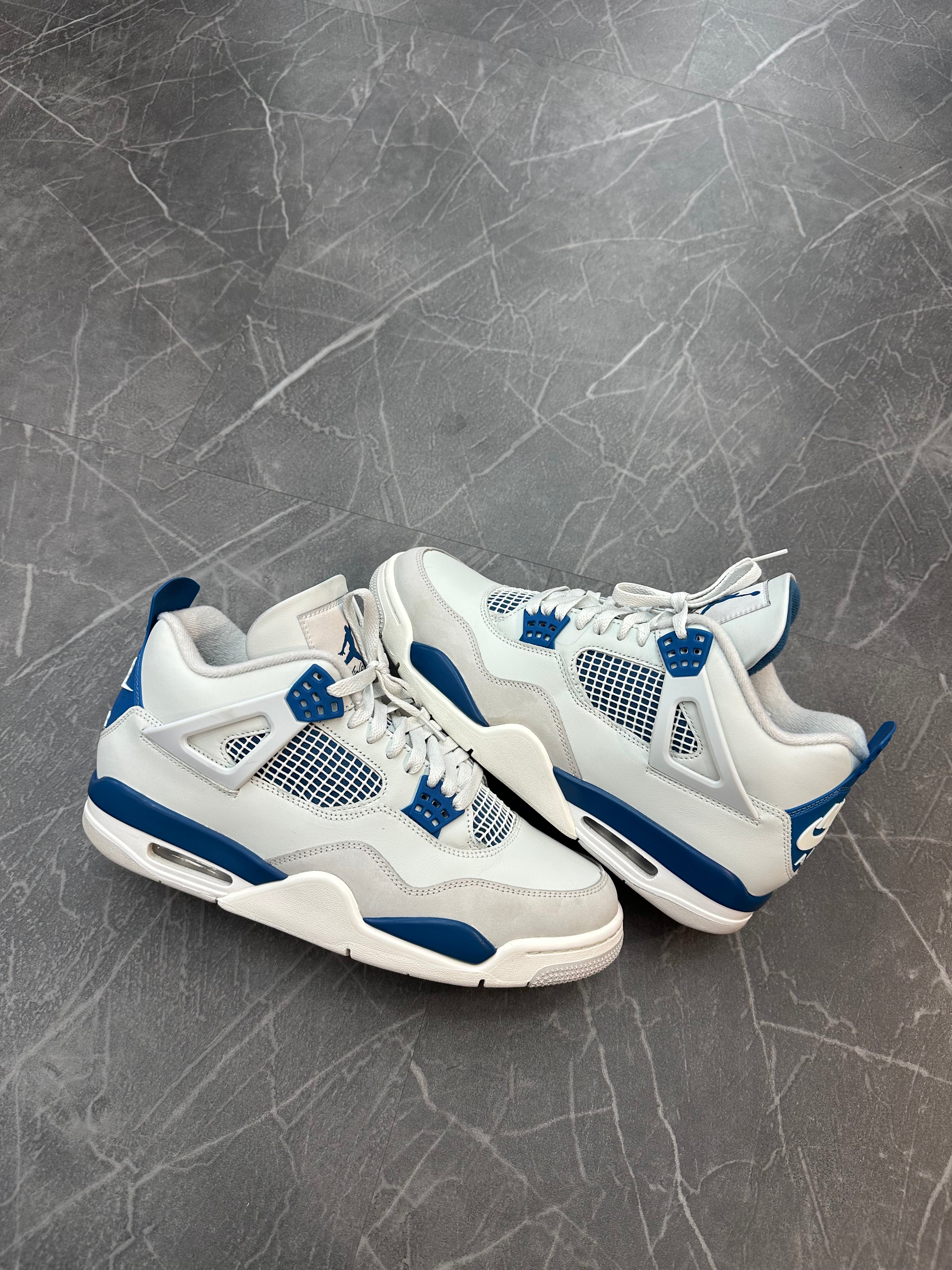 Jordan 4 “Military Blue”