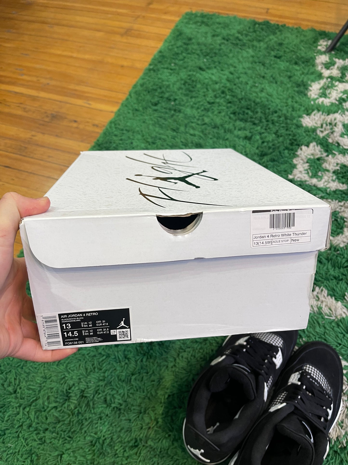 Jordan 4 “White Thunder”