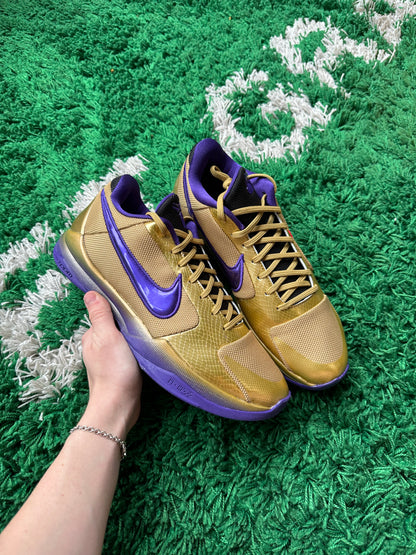 Kobe 5 Protro x Undefeated “Hall of Fame”