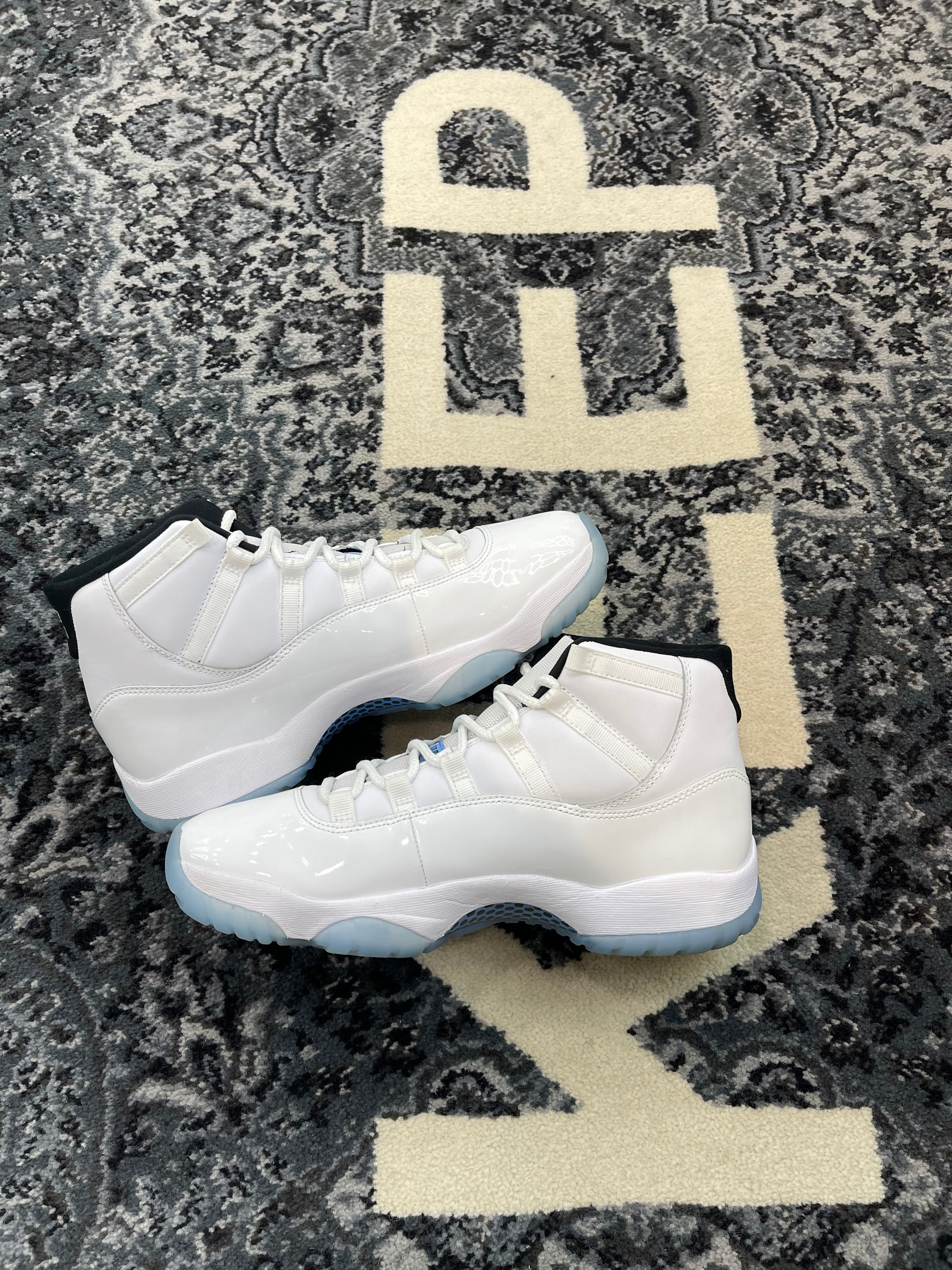 Jordan 11 “Legend Blue”
