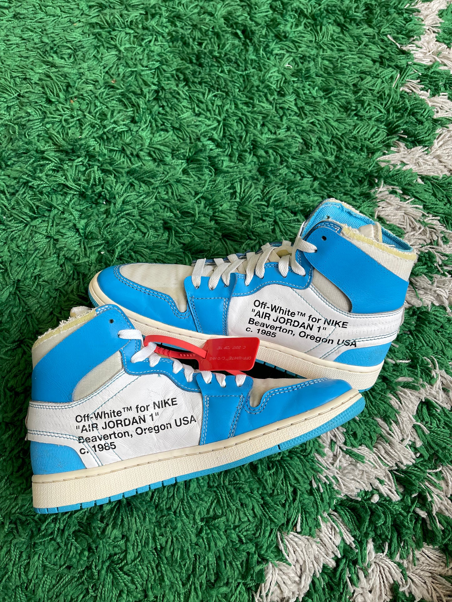 Jordan 1 High x Off White “University Blue”