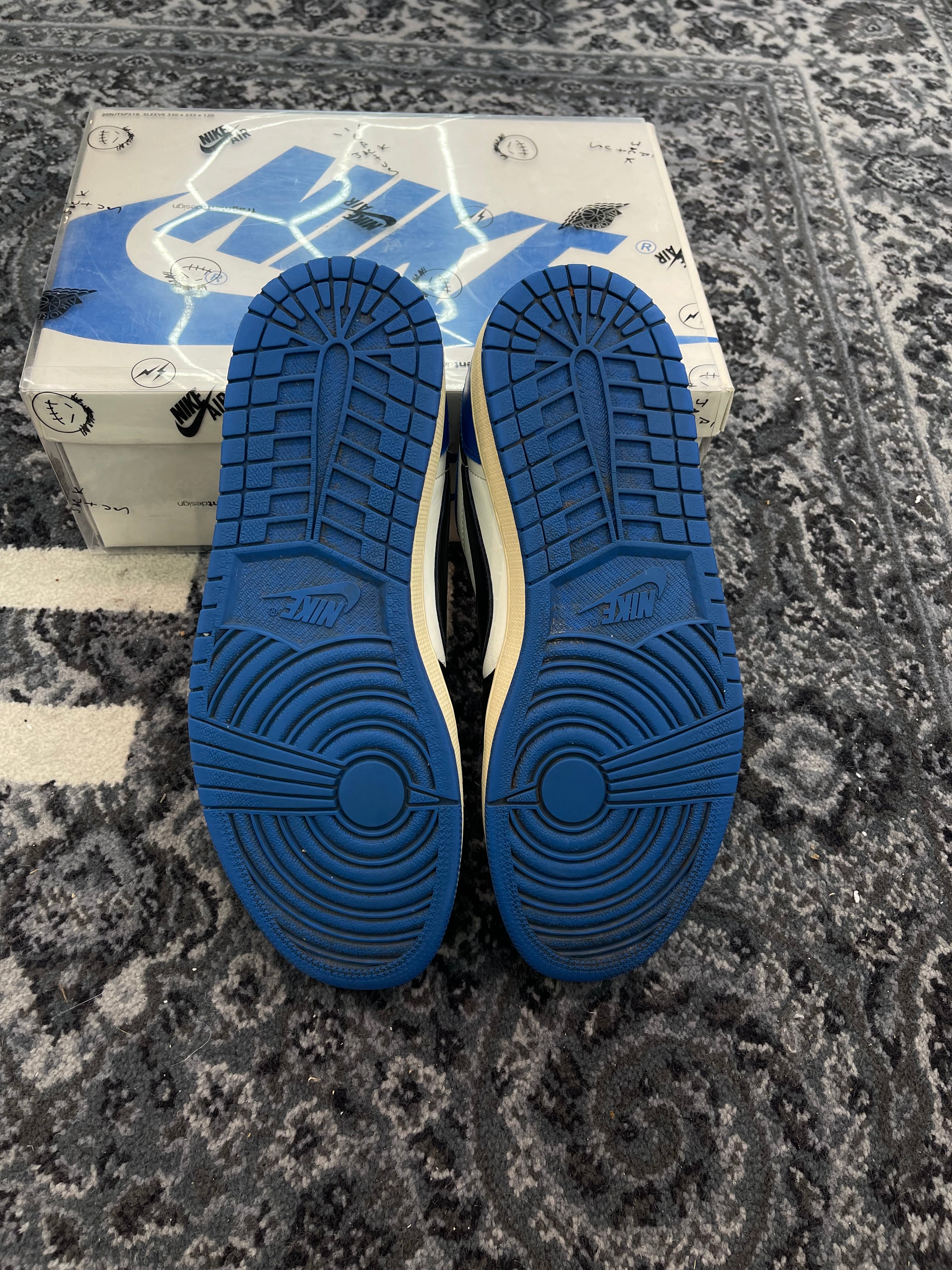 Jordan 1 Low x Travis Scott “Fragment”