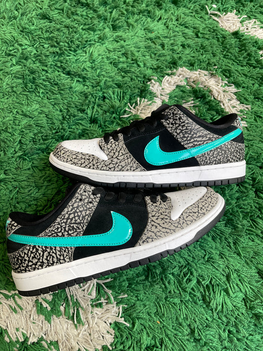 Nike Dunk Low SB x Atmos “Elephant”
