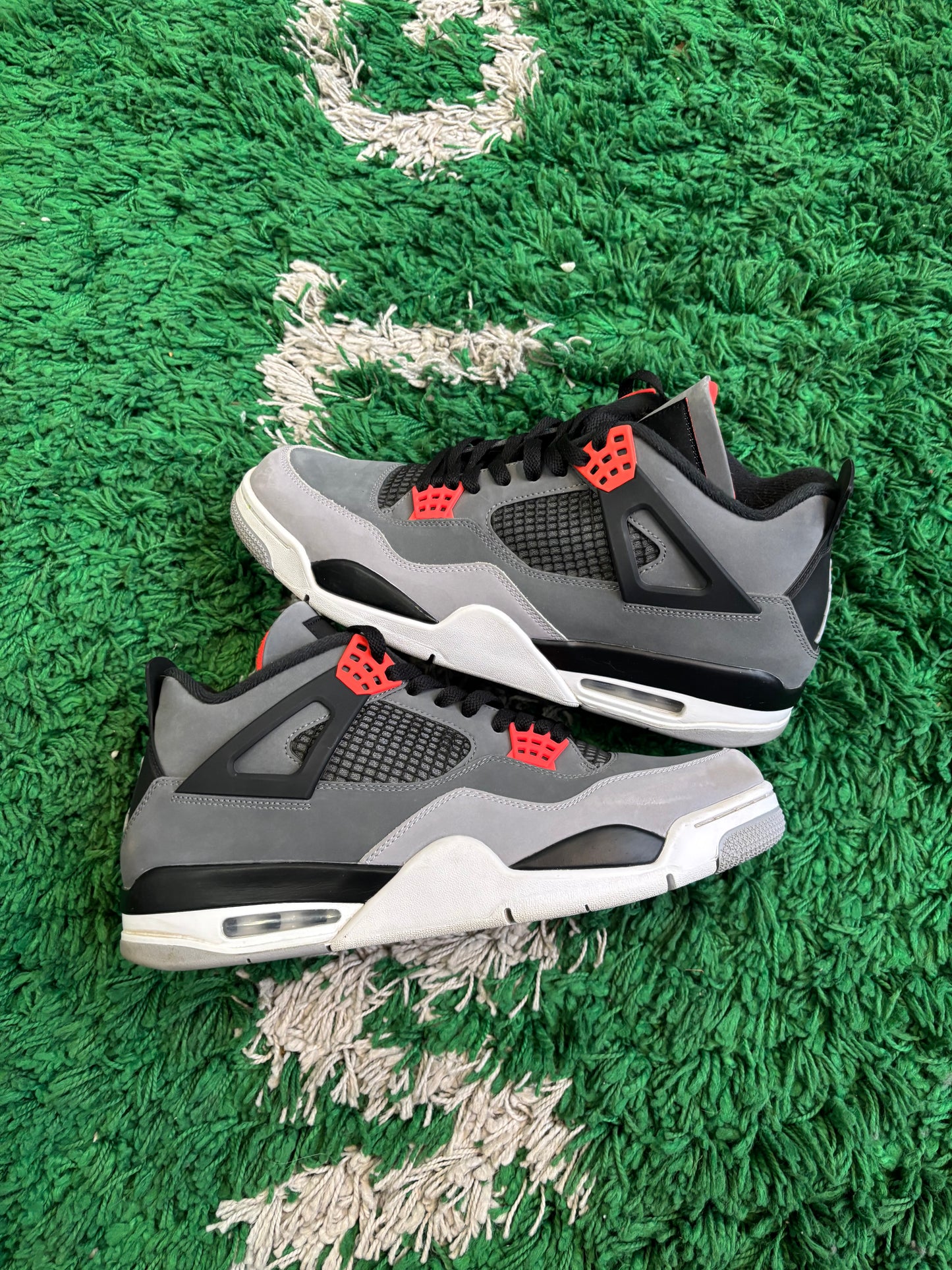 Jordan 4 “Infrared”