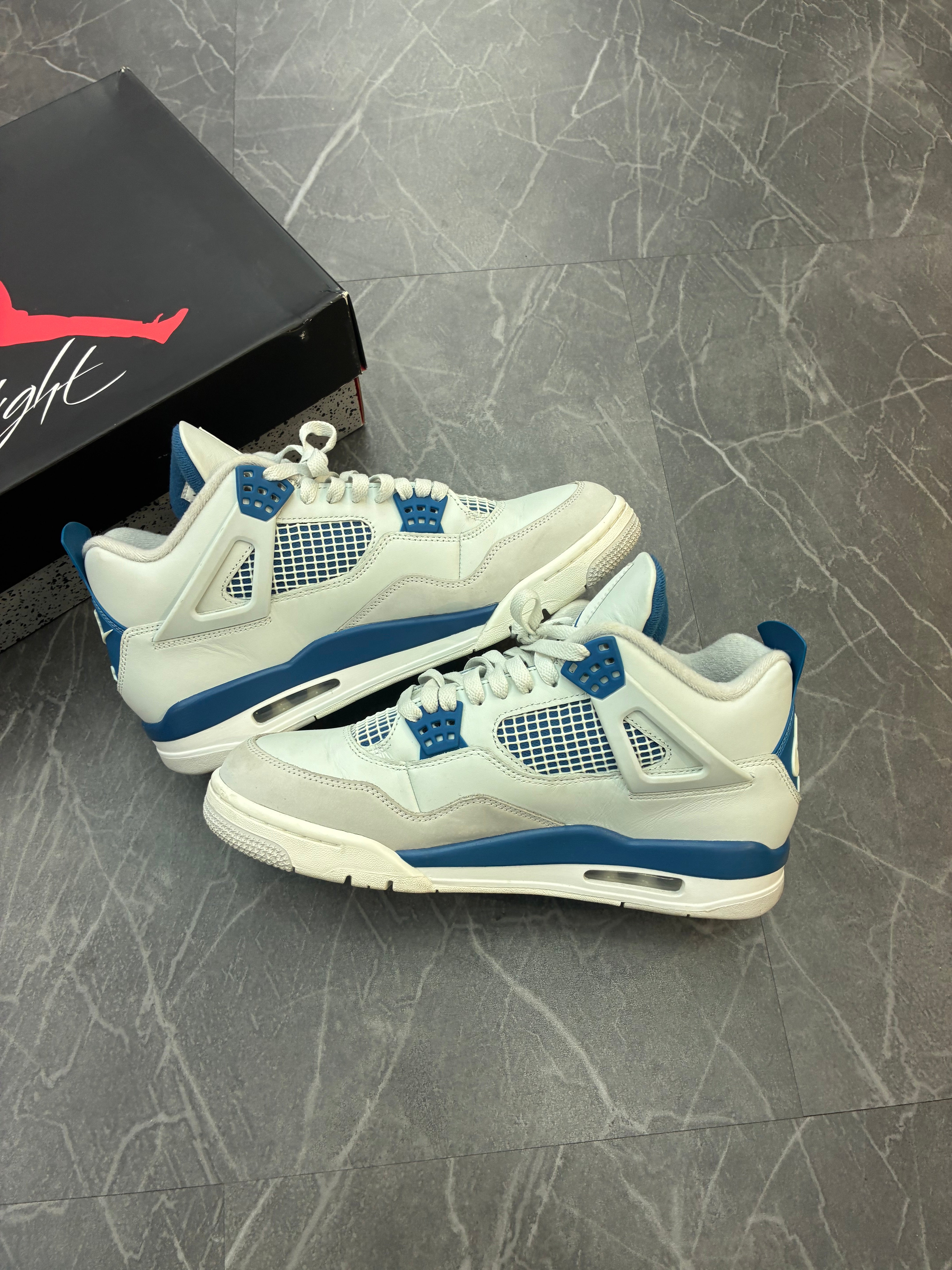 Jordan 4 “Military Blue”
