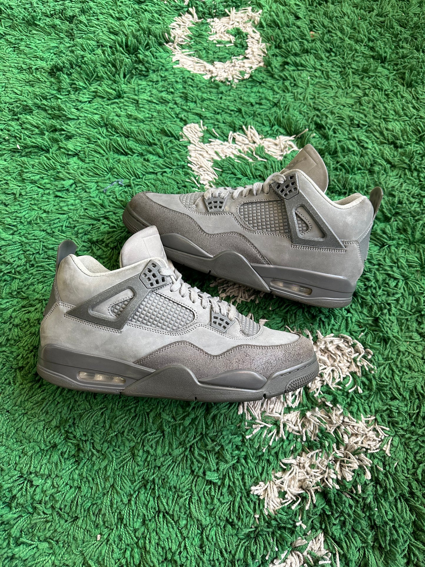 Jordan 4 “Wet Cement”