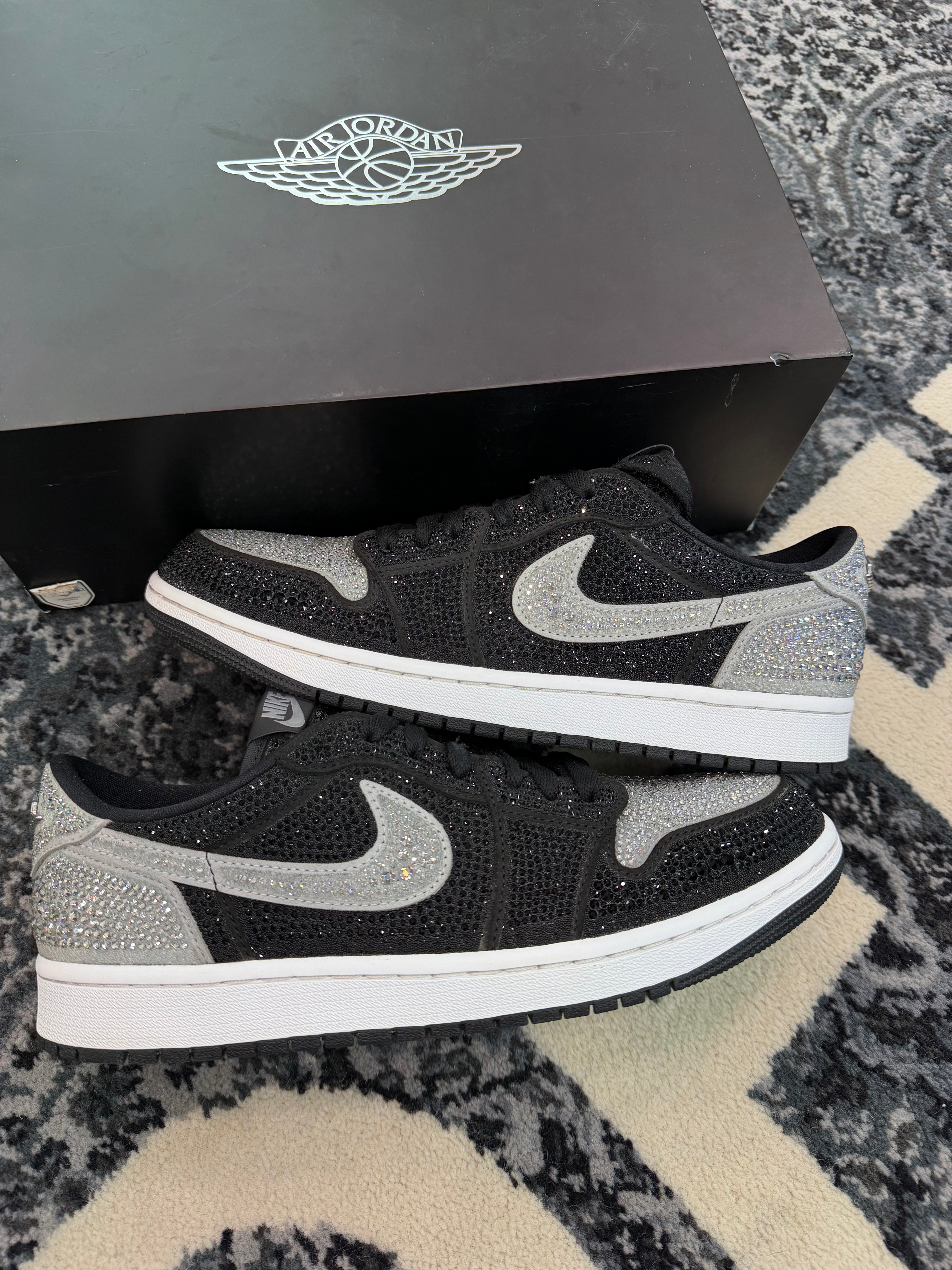 Jordan 1 Low x Swarovski “Stealth Shadow”