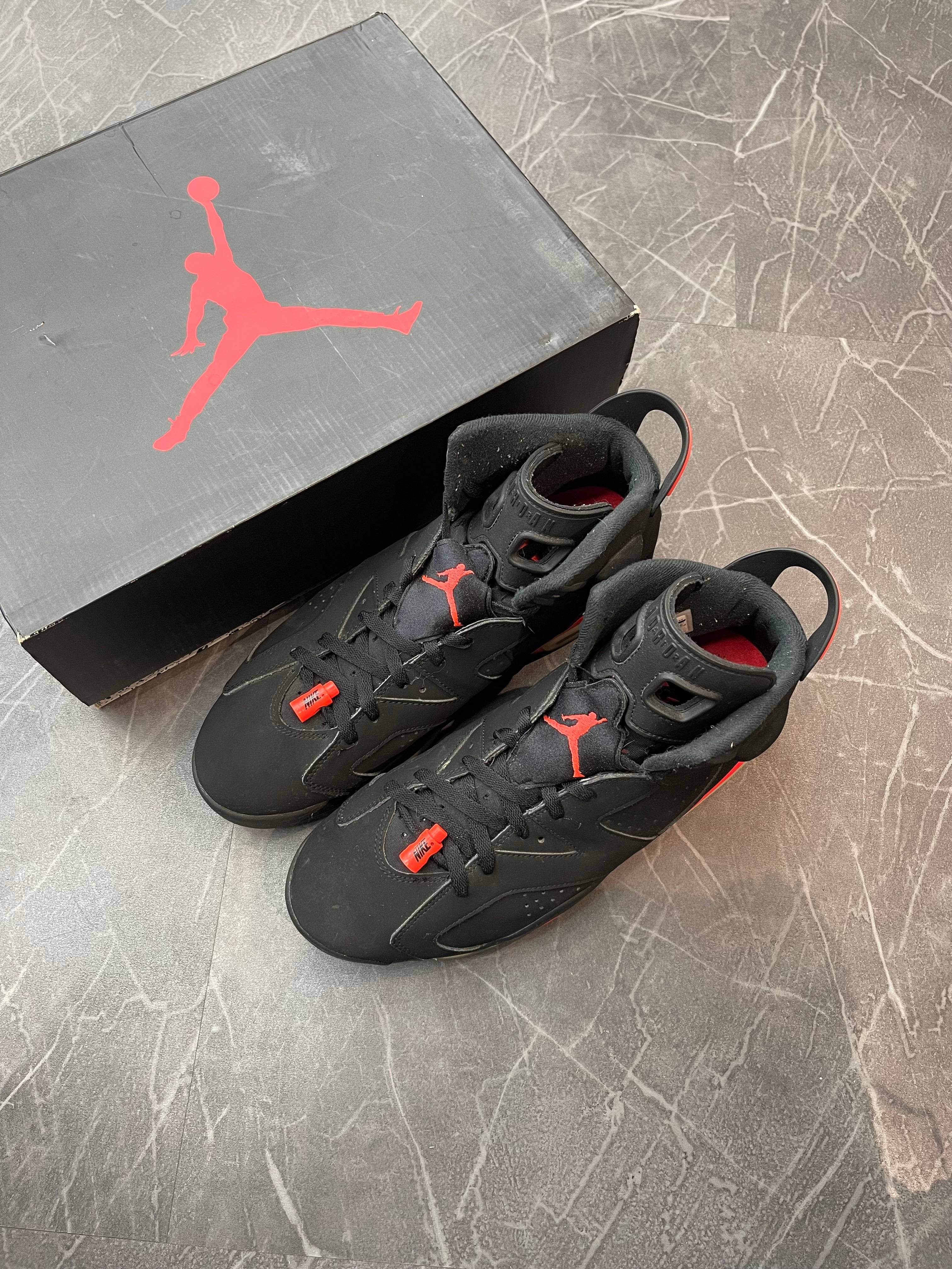 Jordan 6 “Black Infrared” (2019)
