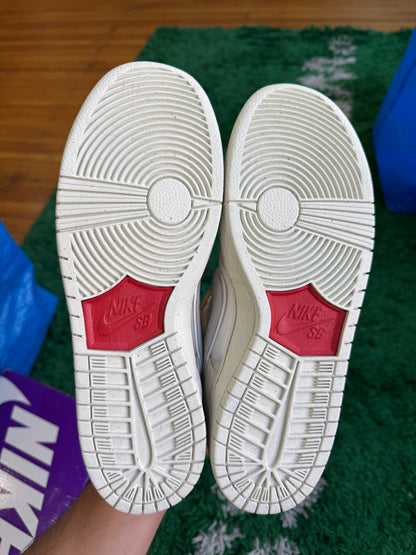 Nike Dunk Low SB “City of Love”