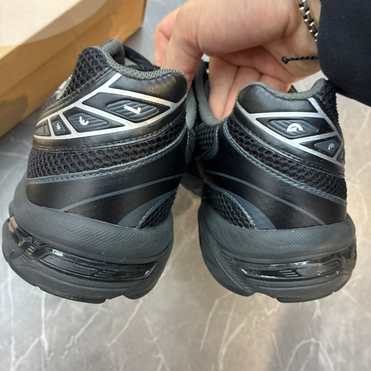 ASICS Gel-1130 Black Pure Silver - Image 2
