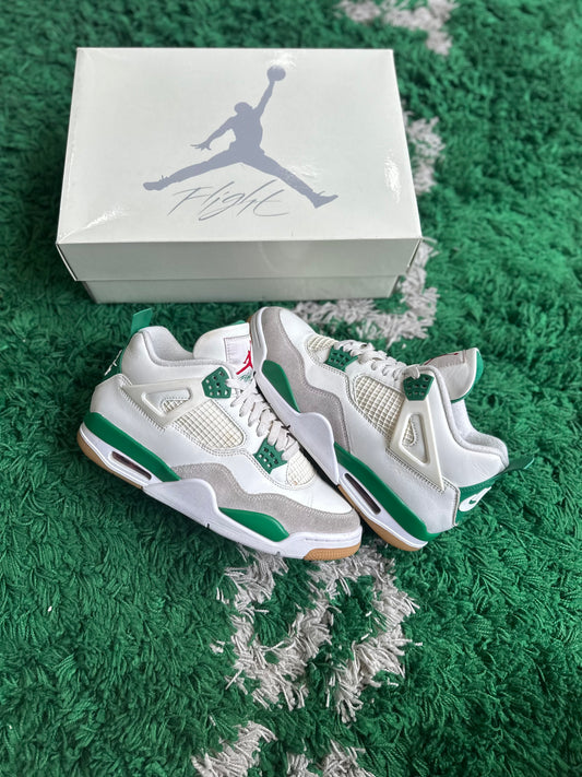 Jordan 4 SB “Pine Green”