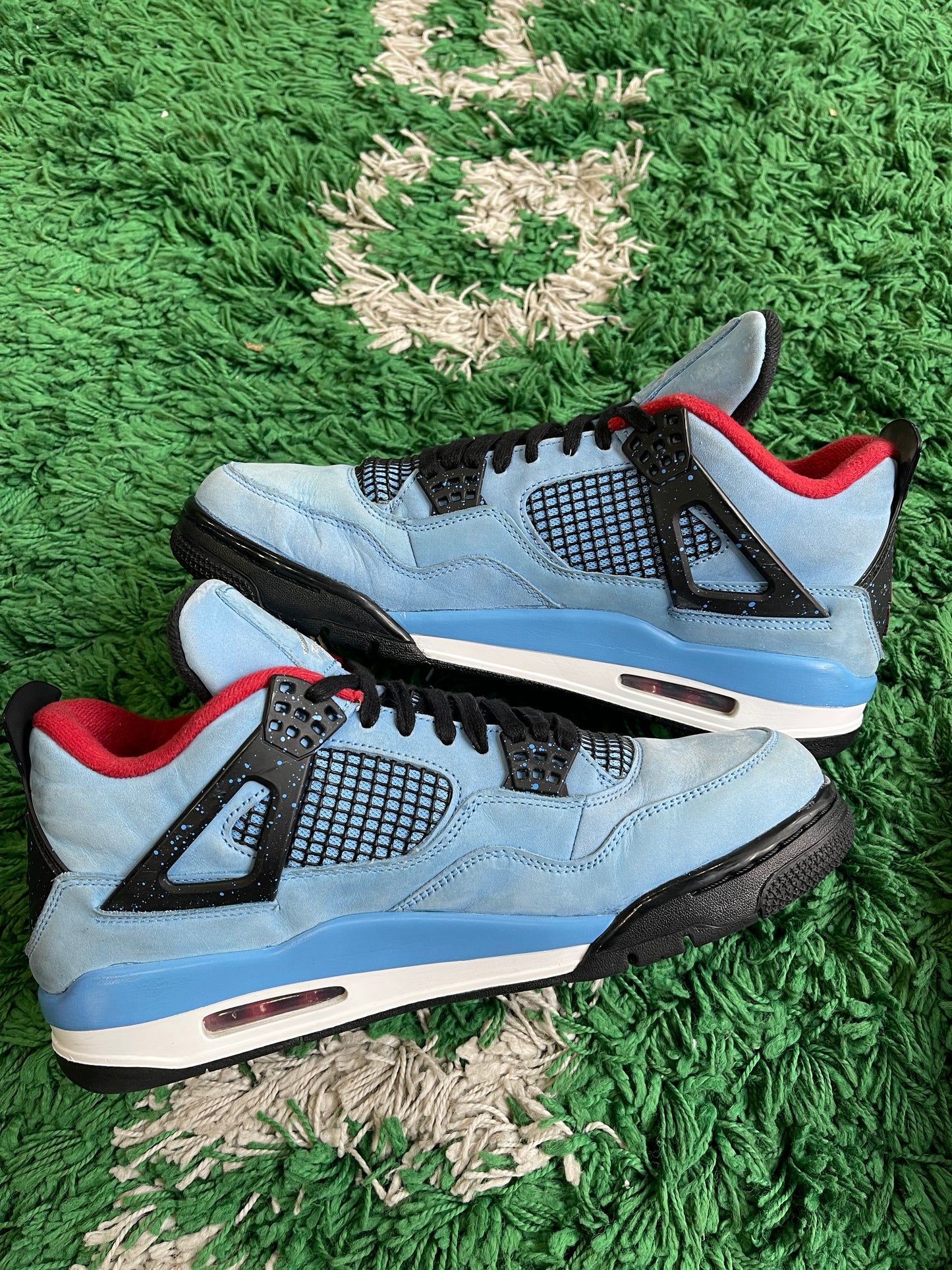 Jordan 4 x Travis Scott “Cactus Jack”