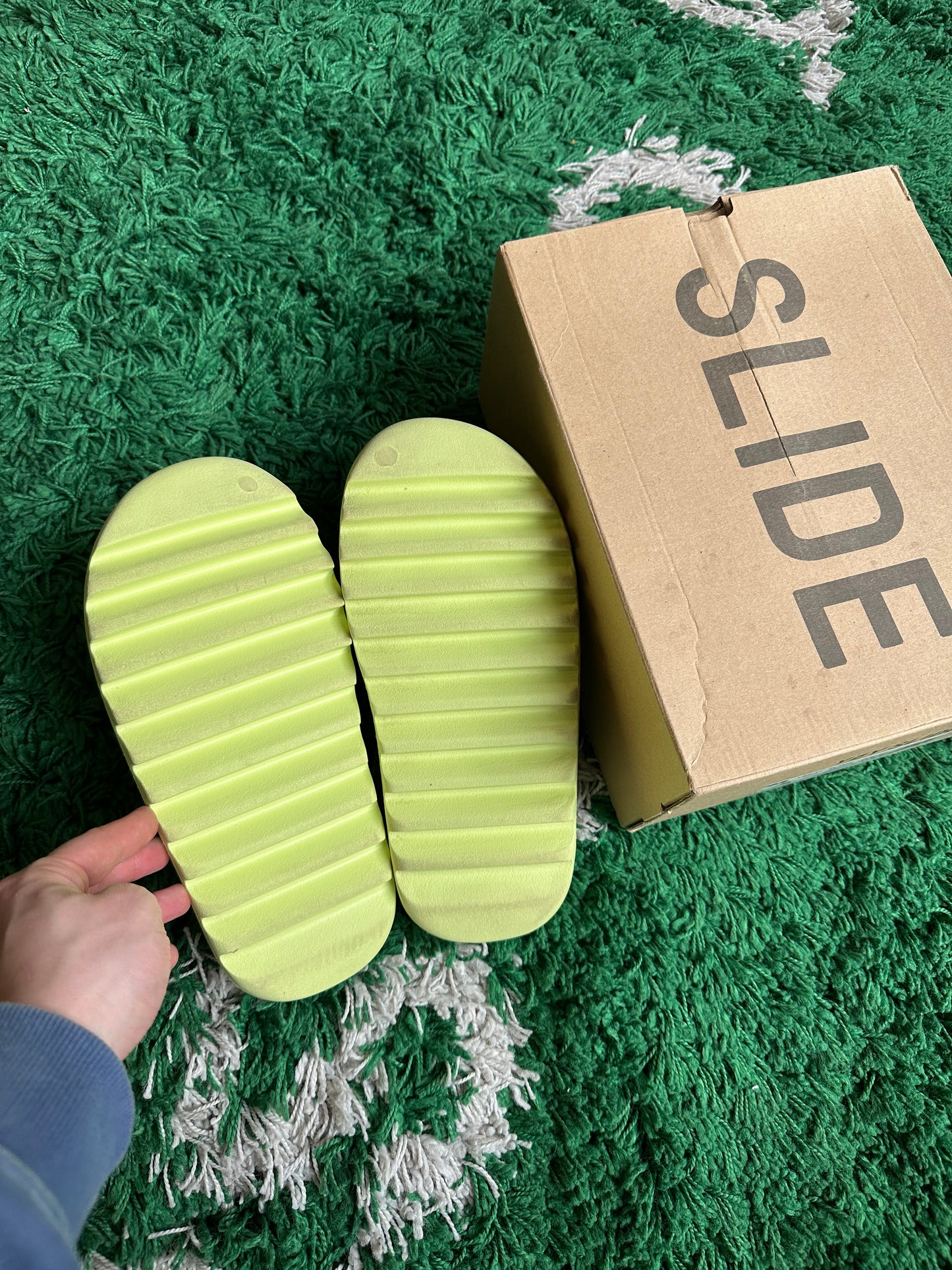 Yeezy Slide “Green Glow”