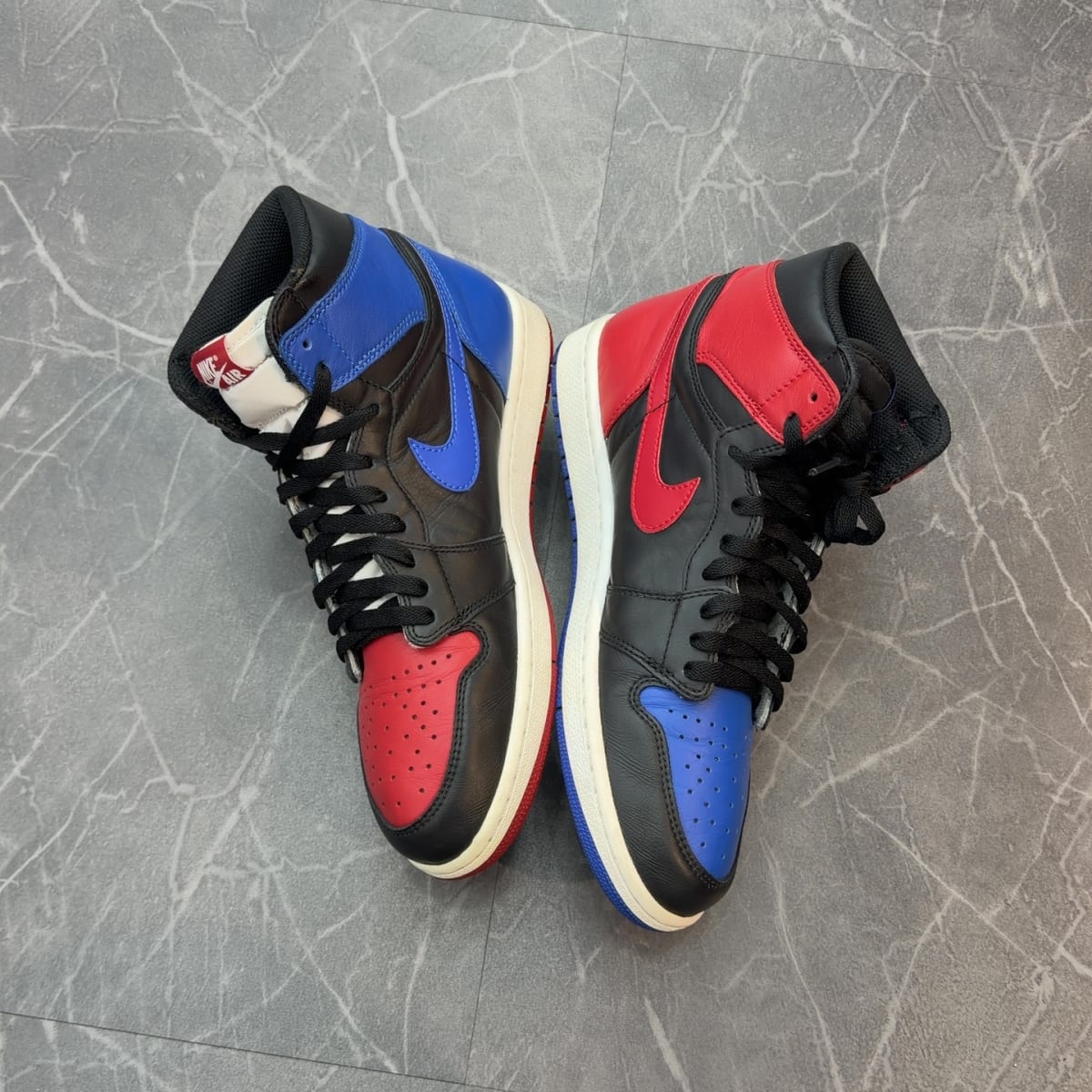 Jordan 1 Retro Top 3 (Size 11) (Lightly Worn)