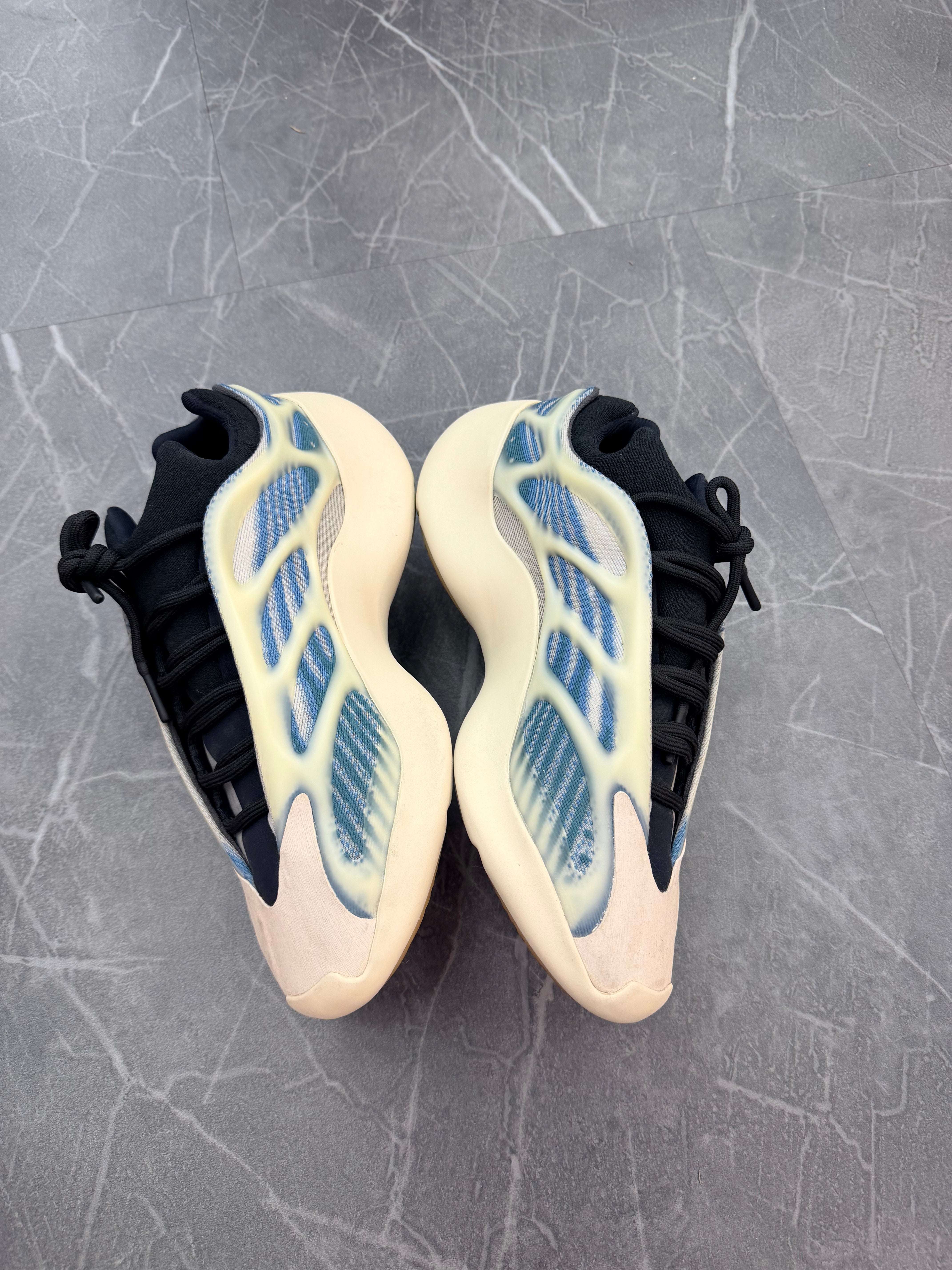 Yeezy Boost 700 “Kyanite”