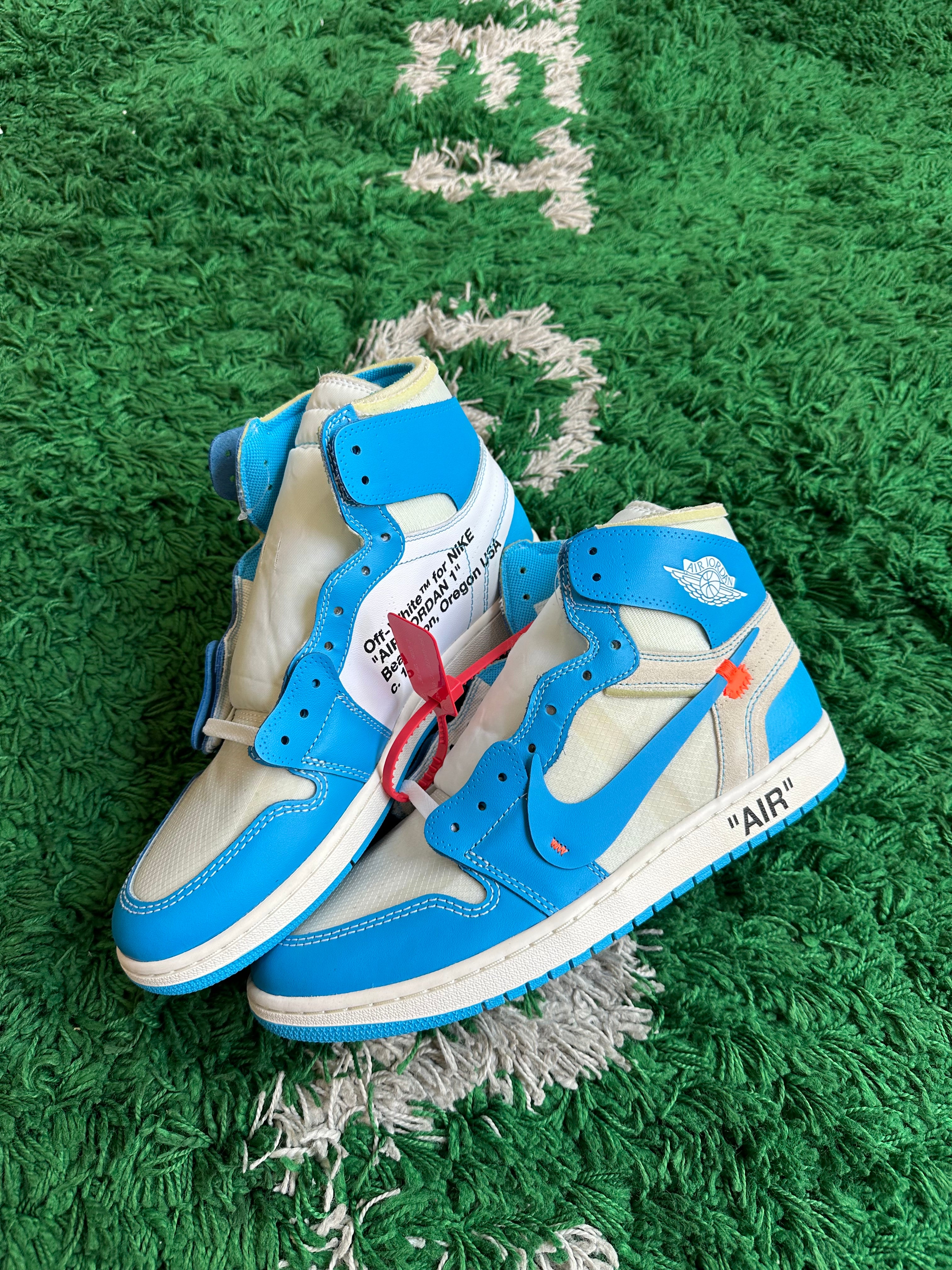 Off-White Jordan 1 High “UNC”