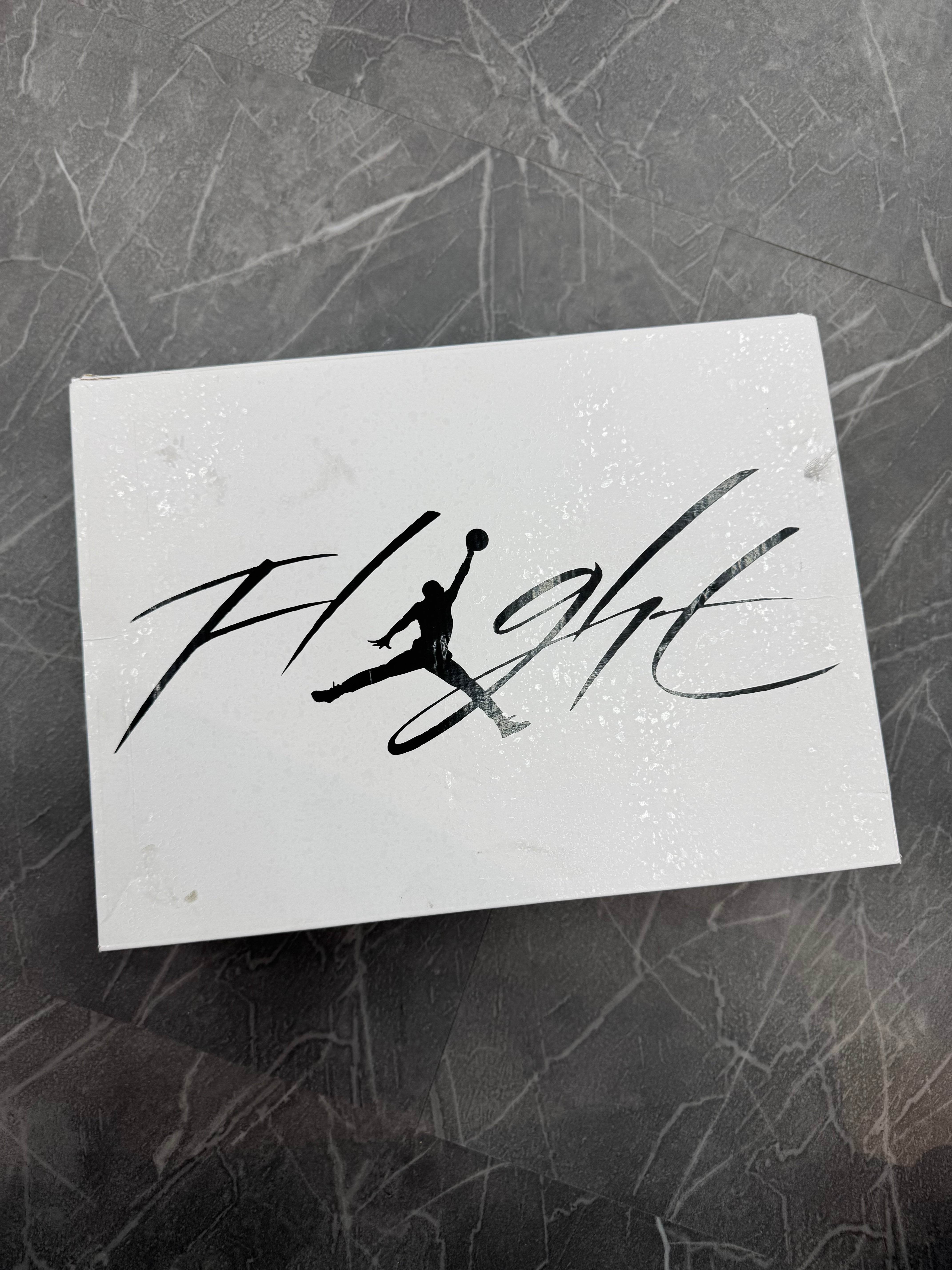 Jordan 4 White Thunder