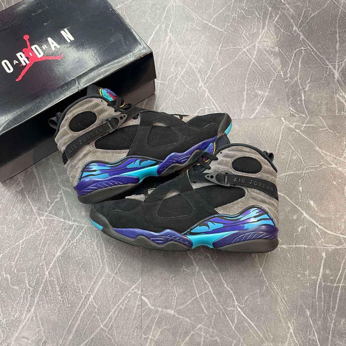 Jordan 8 Retro Aqua (2025) (Size 11) (Lightly Worn)
