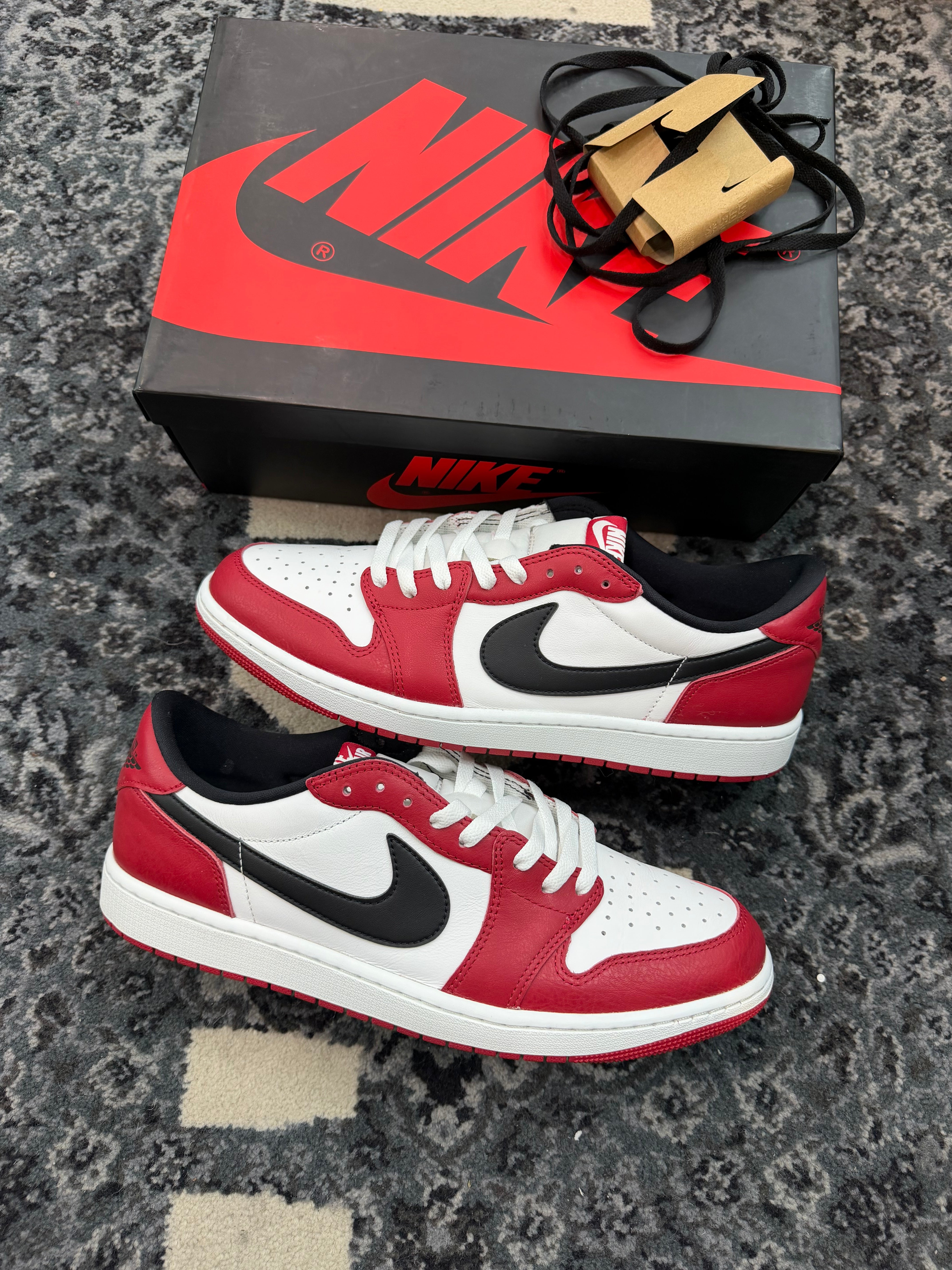 Jordan 1 Low “Chicago”