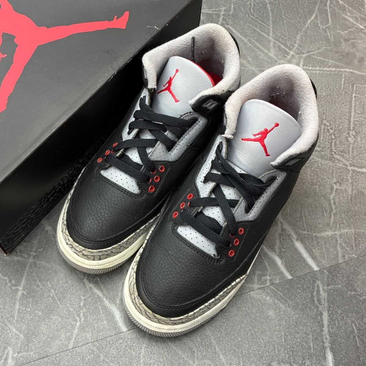 Jordan 3 Retro Black Cement (2024) (GS) - Image 3