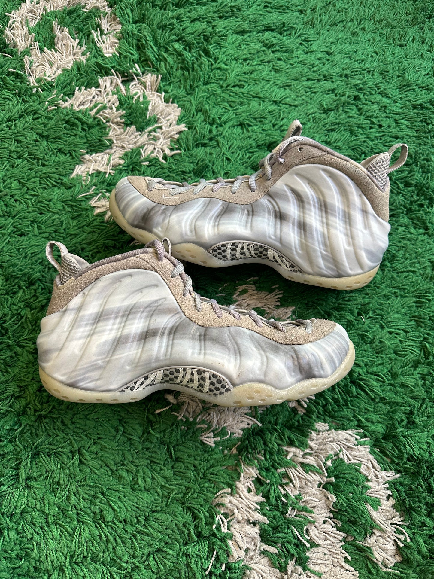 Nike Air Foamposite “One Dream A World Grey”