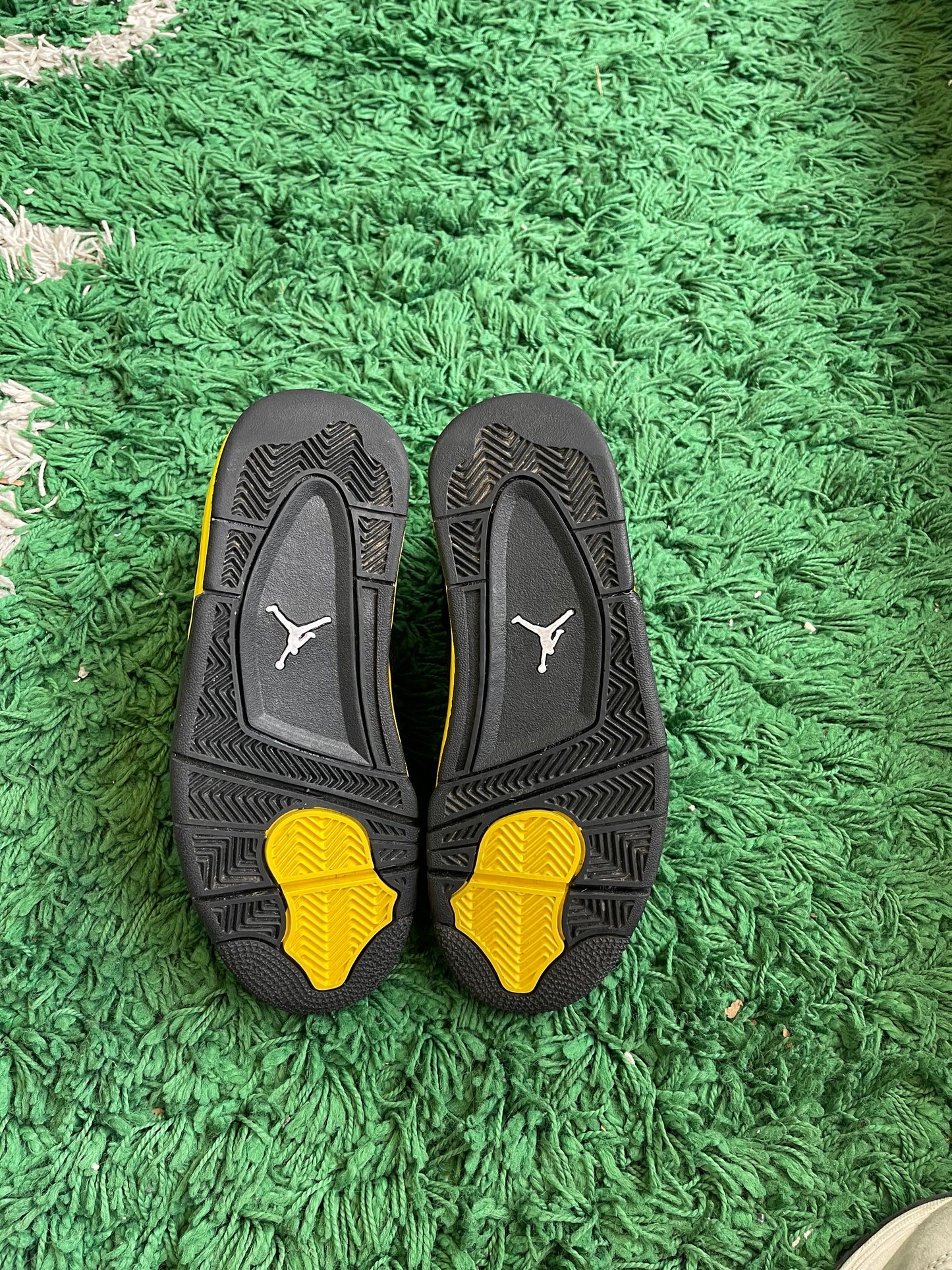 Jordan 4 “Thunder”